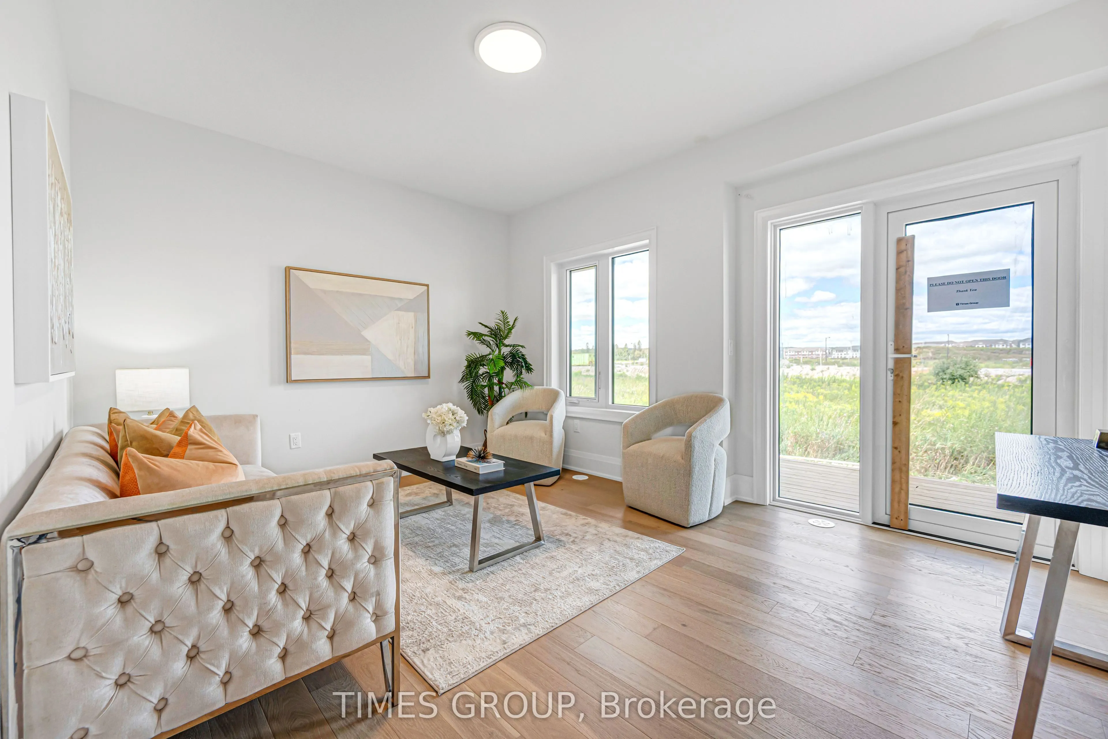 52 Grimsby Lane #33