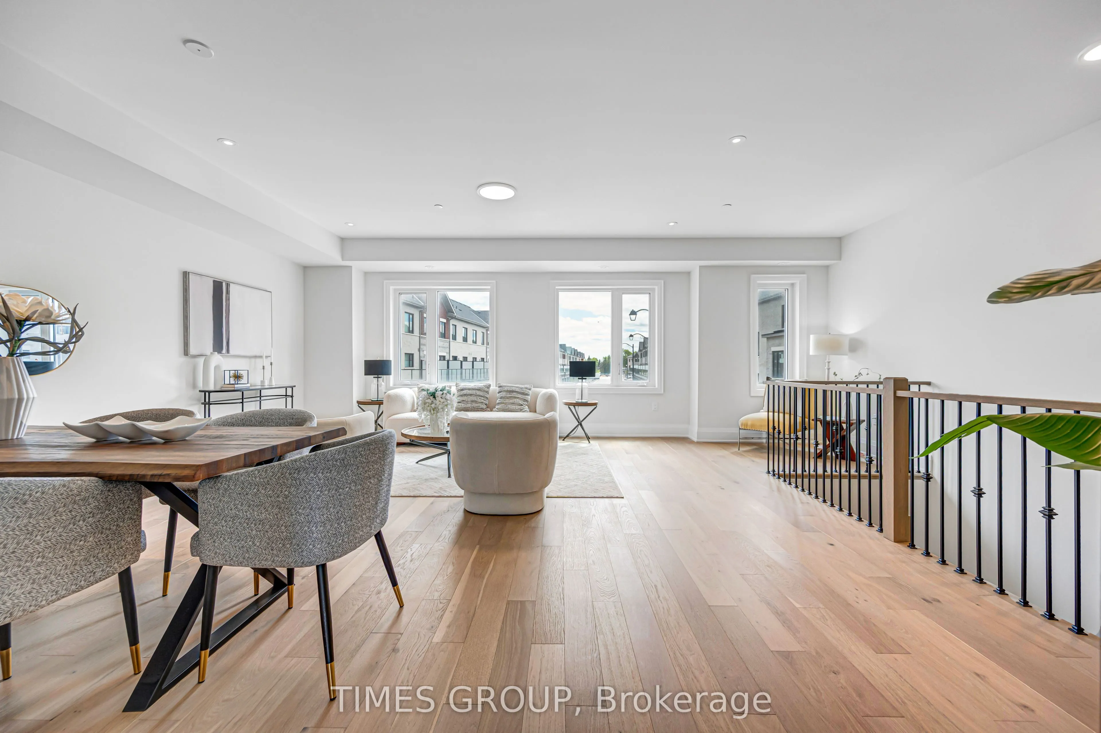 52 Grimsby Lane #33