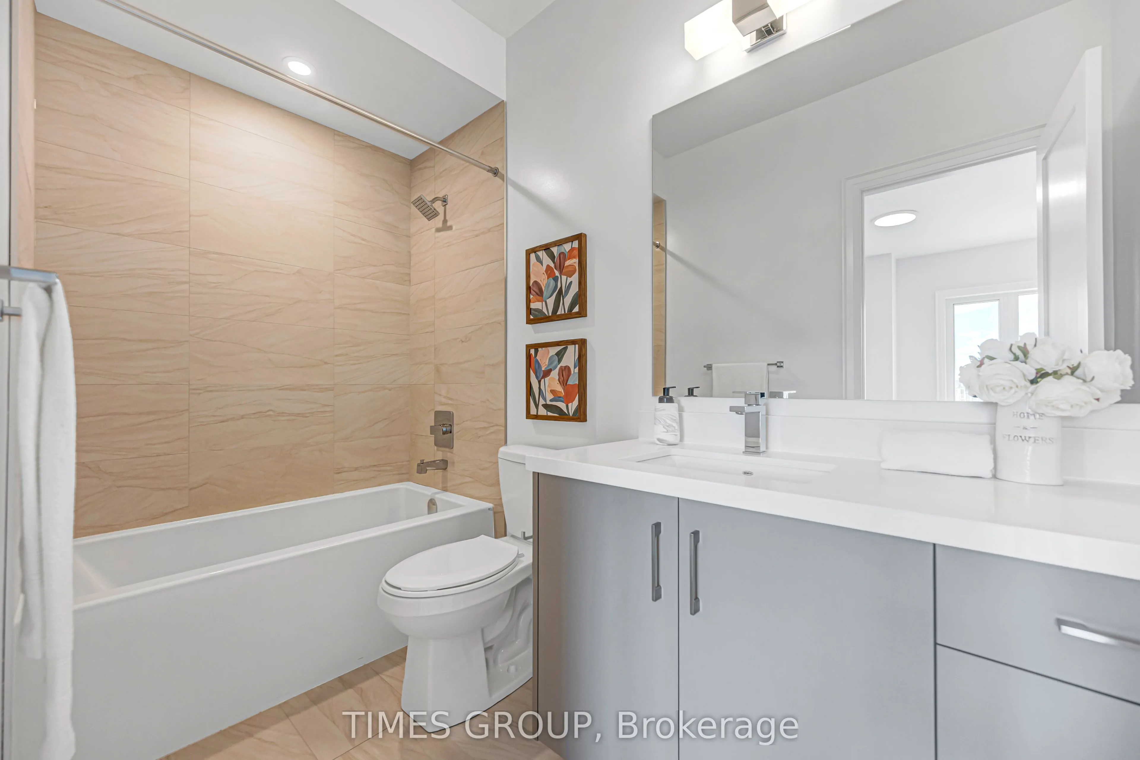 52 Grimsby Lane #33