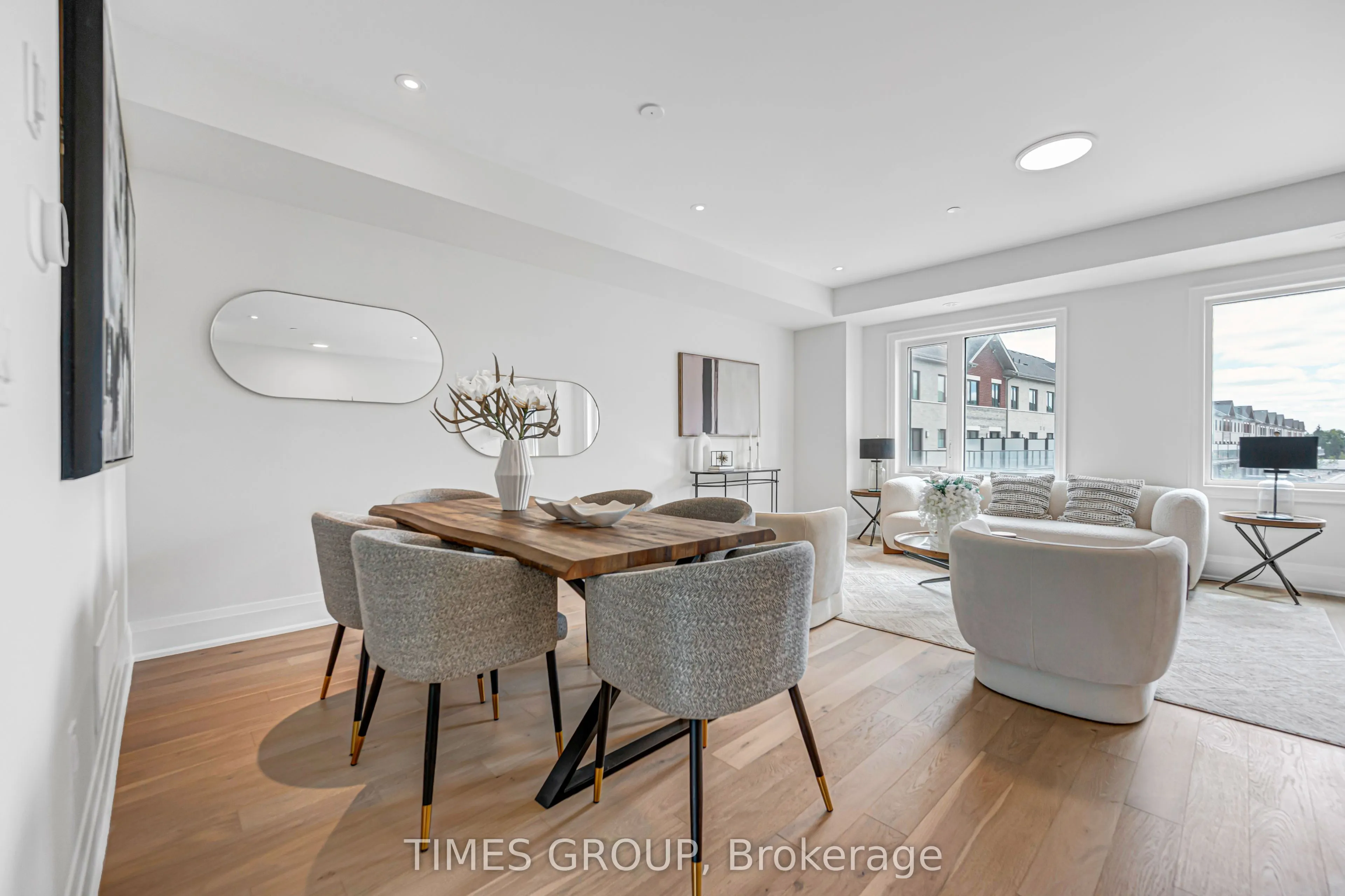 52 Grimsby Lane #33