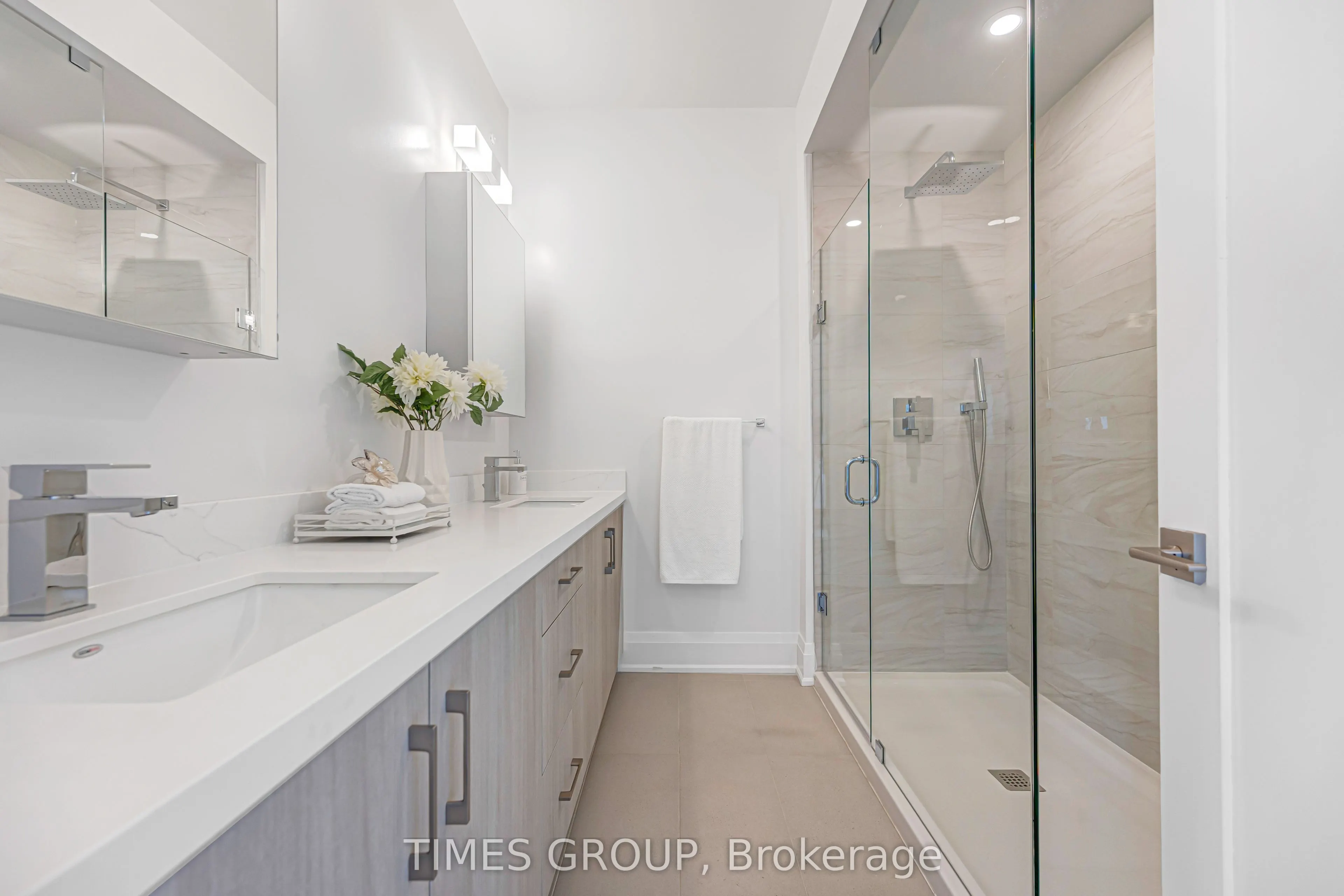 52 Grimsby Lane #33