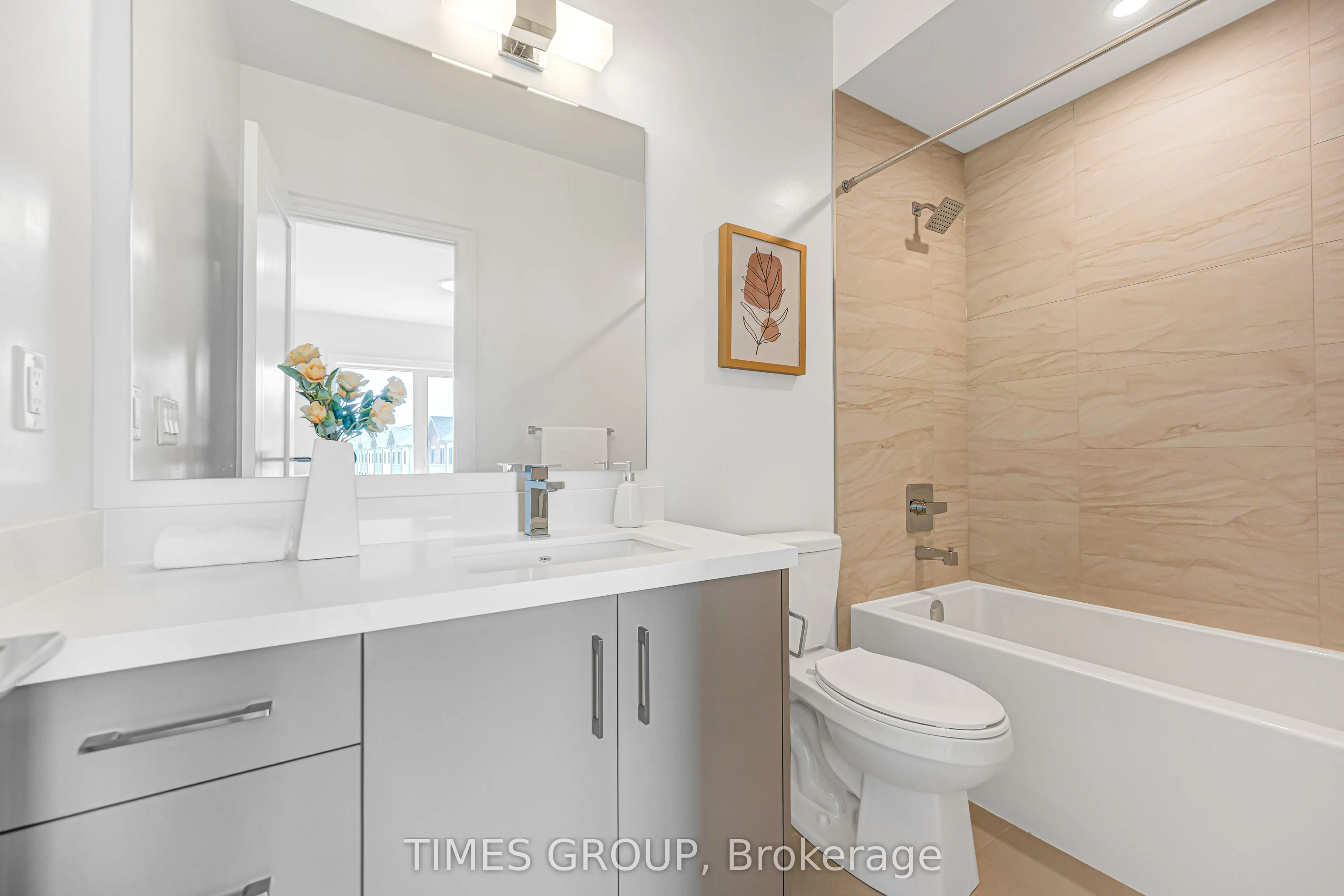 52 Grimsby Lane #33