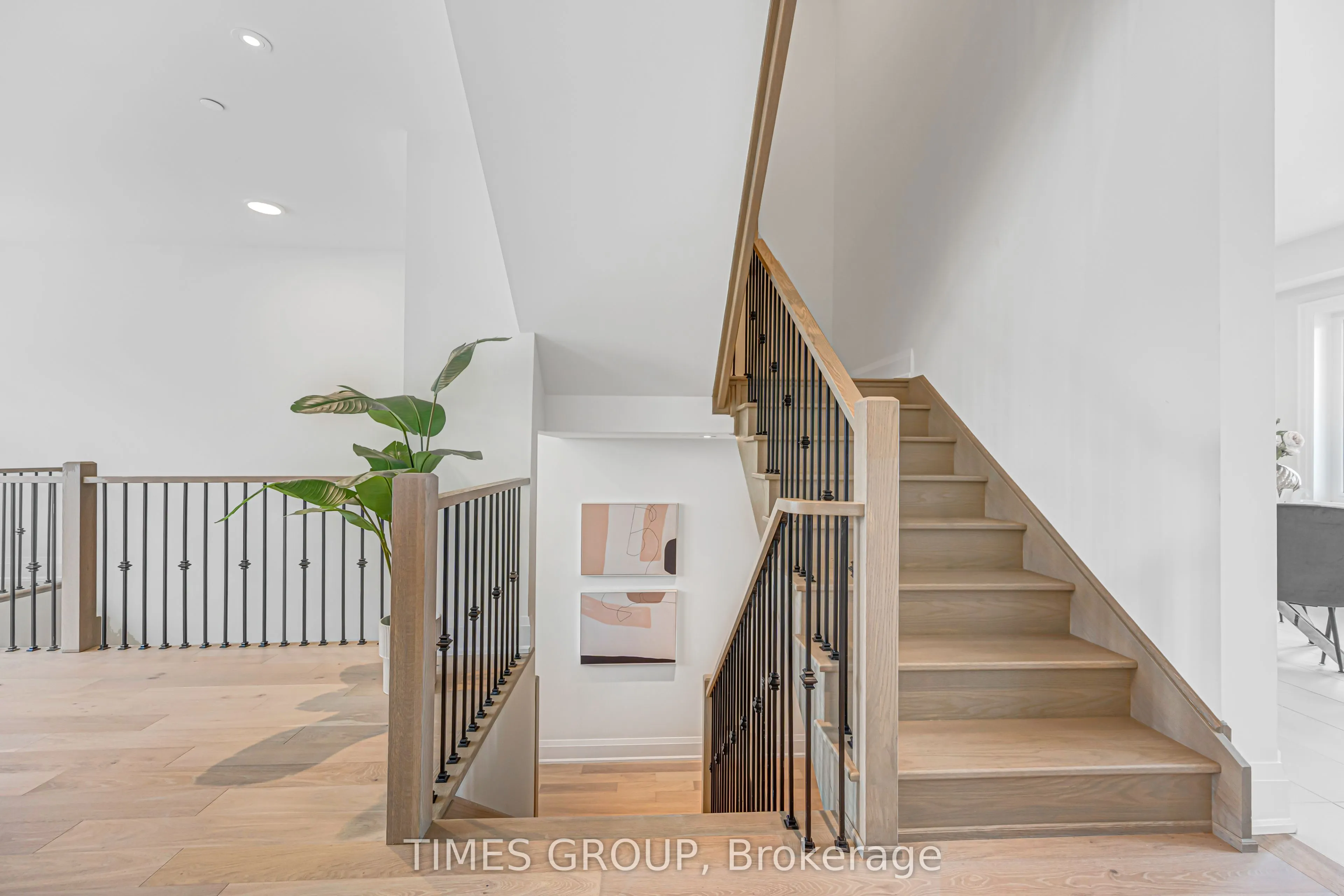 52 Grimsby Lane #33