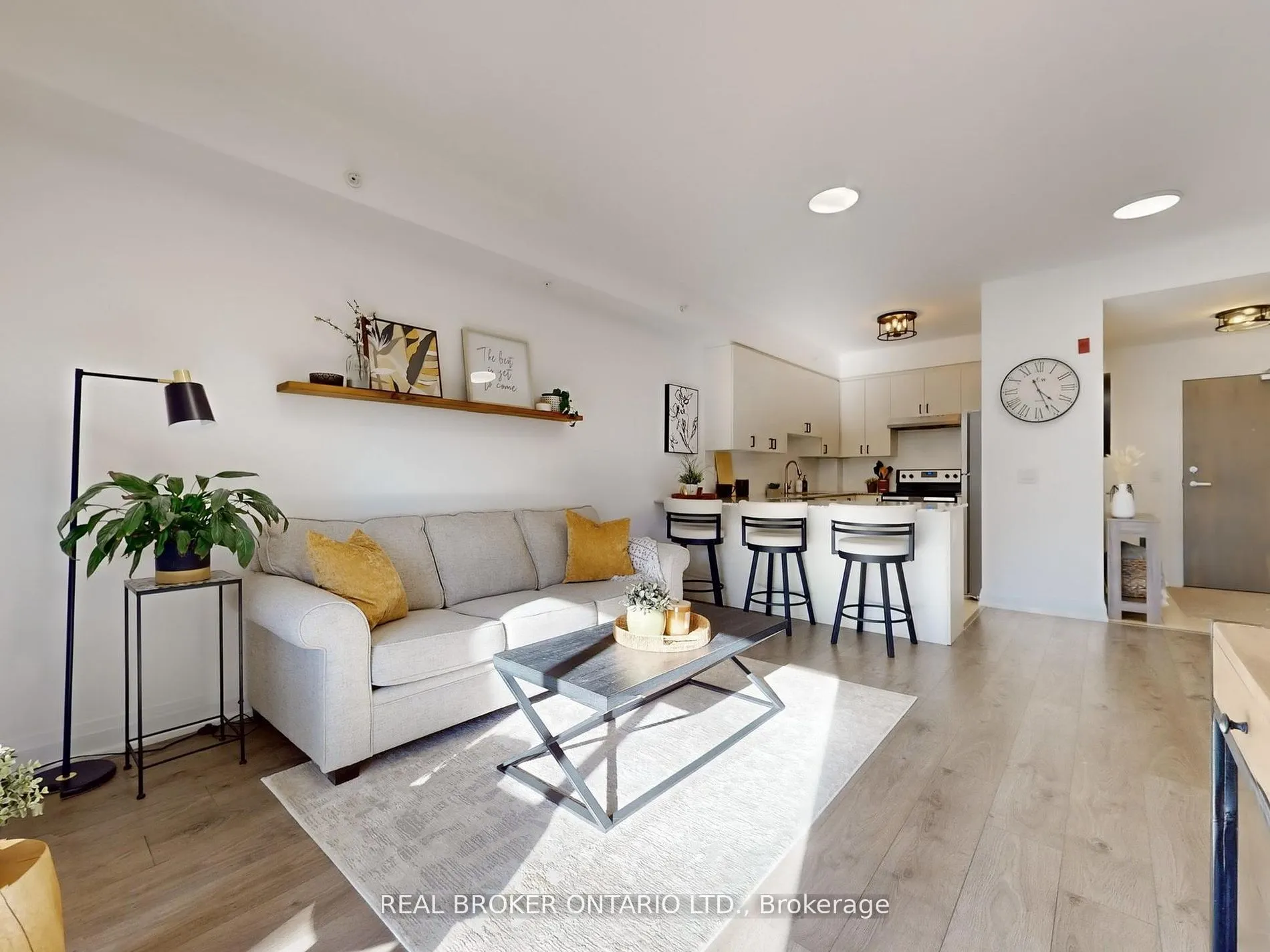 481 Rupert Avenue #122