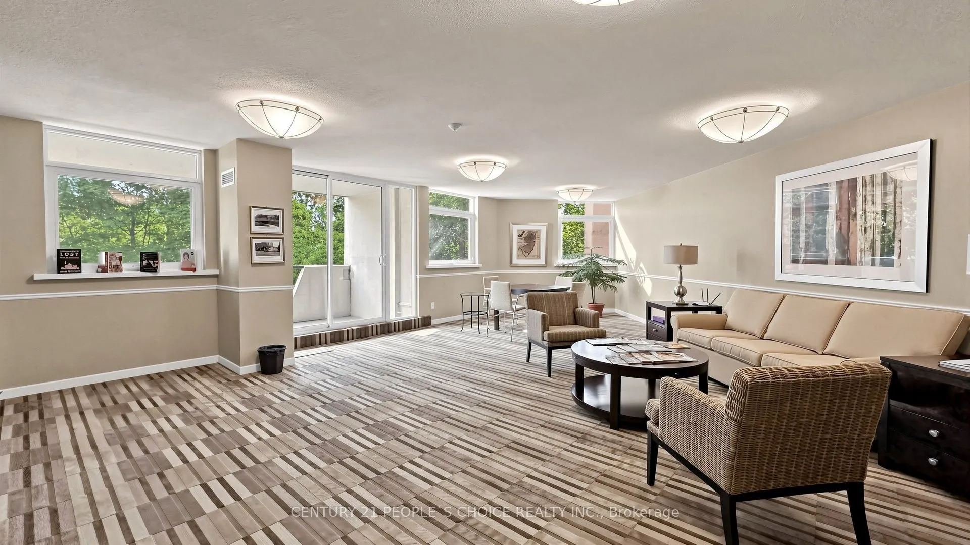 7811 Yonge Street #310