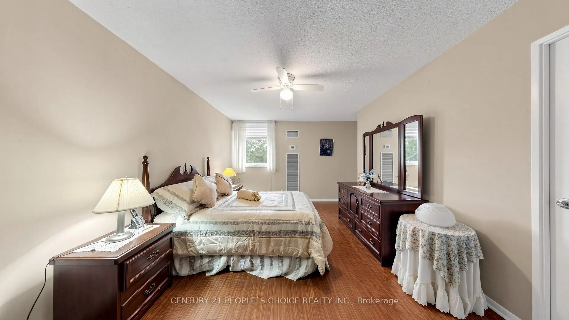 7811 Yonge Street #310