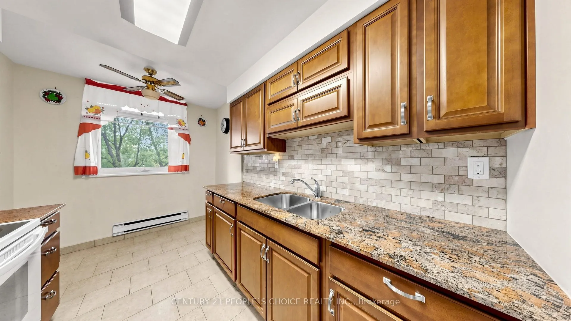 7811 Yonge Street #310