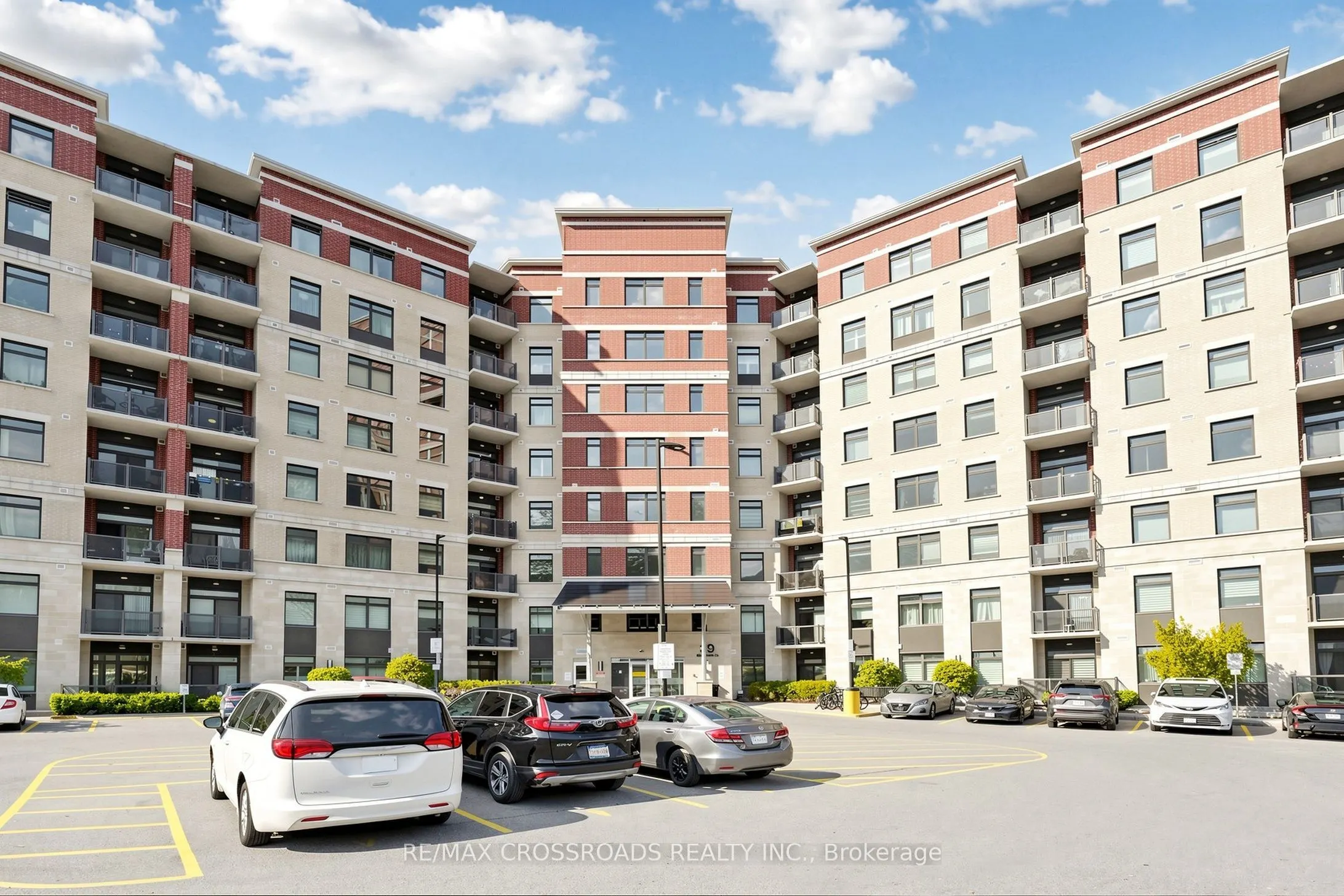 39 New Delhi Drive N #222