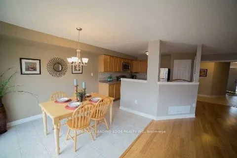 52 Apple Tree Crescent