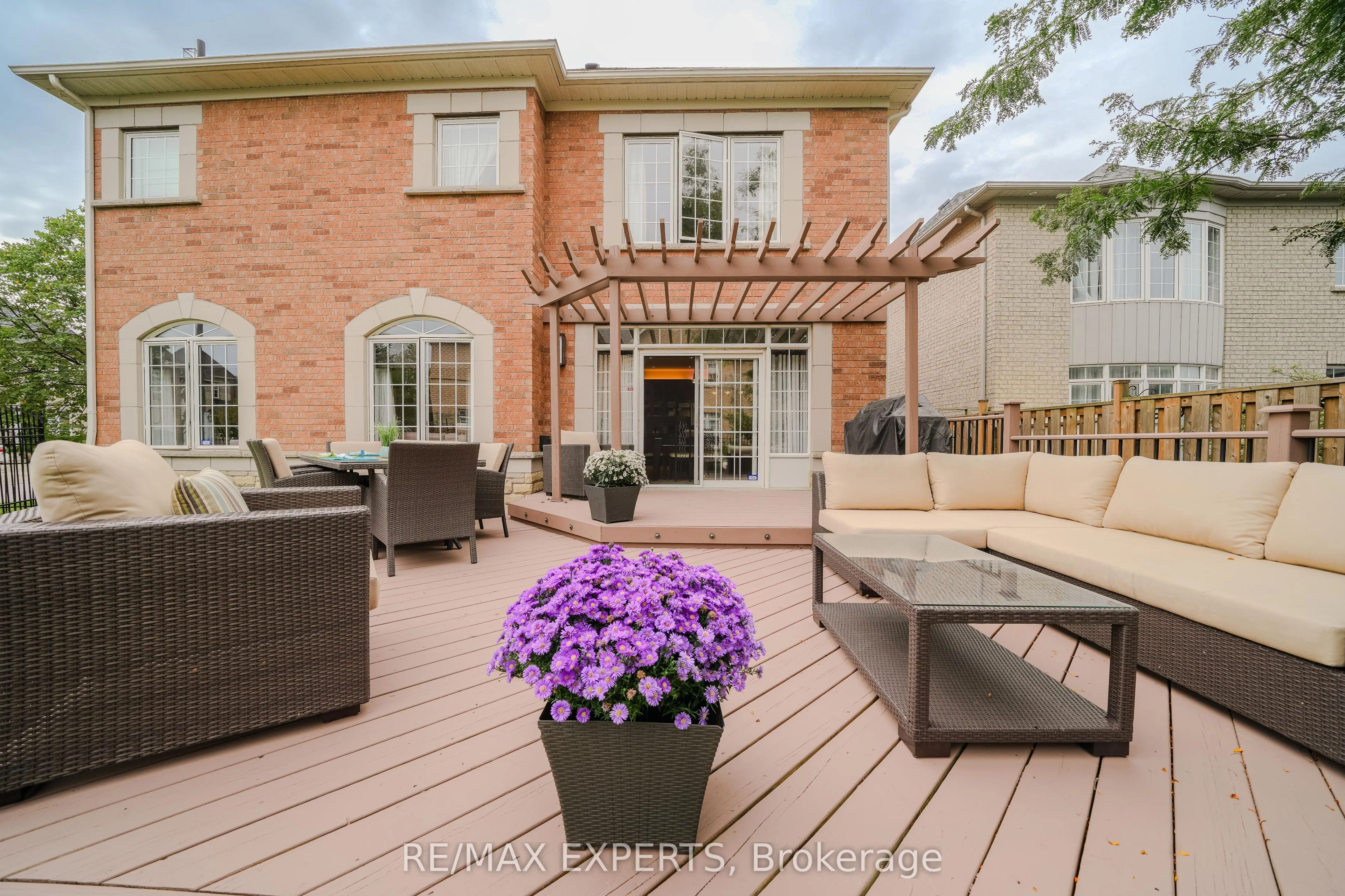 6 Elyssa Drive