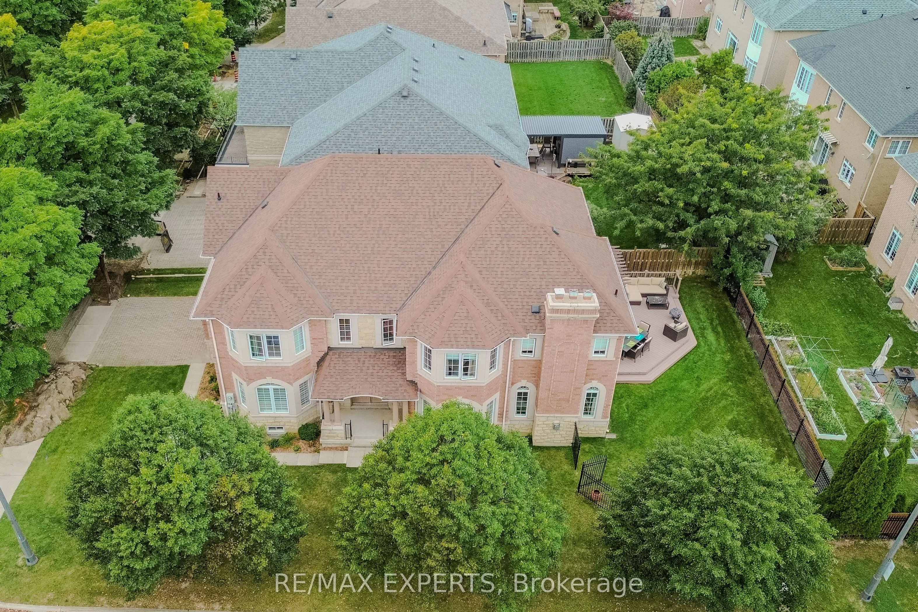 6 Elyssa Drive