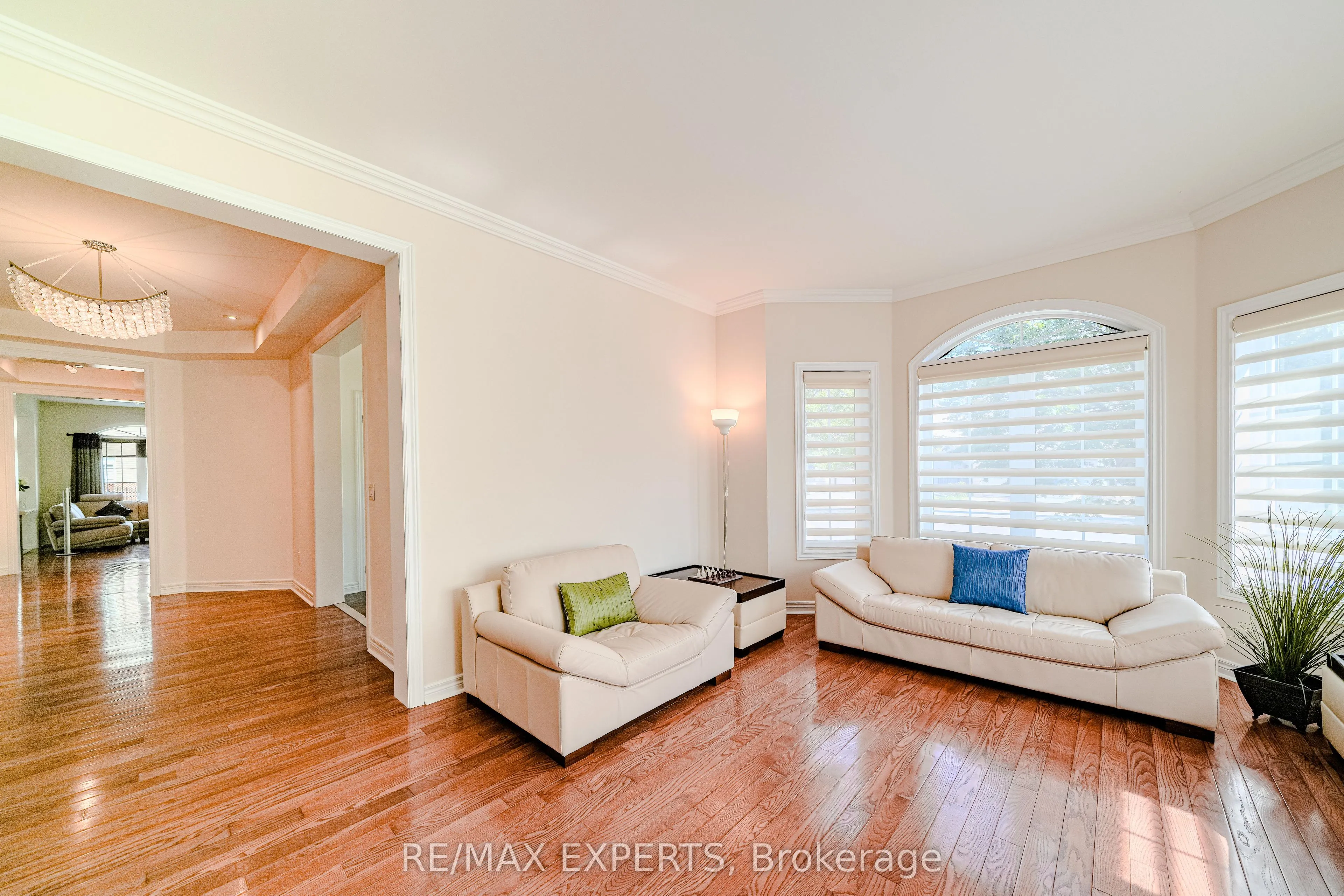 6 Elyssa Drive