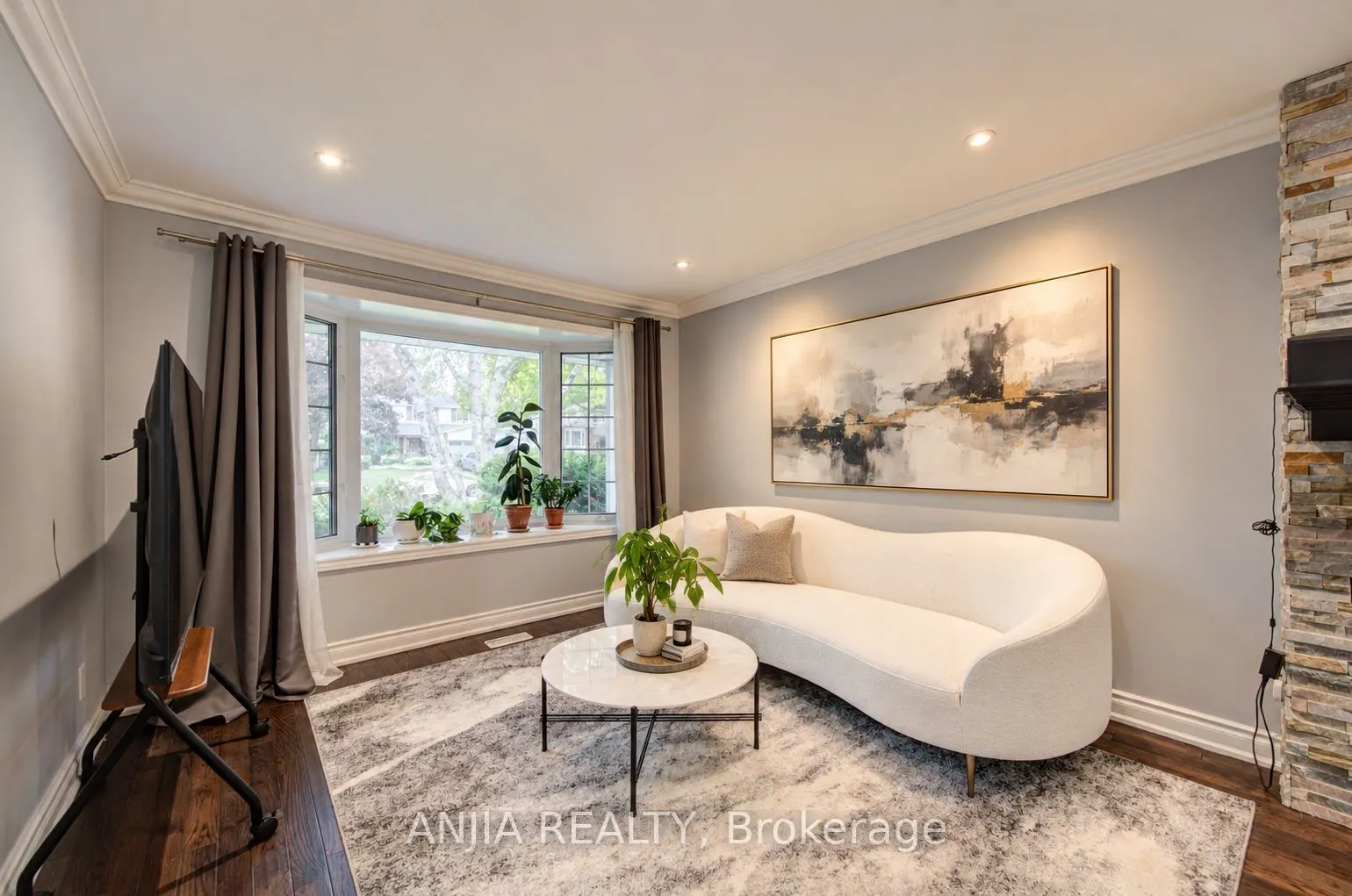 58 Summerfeldt Crescent