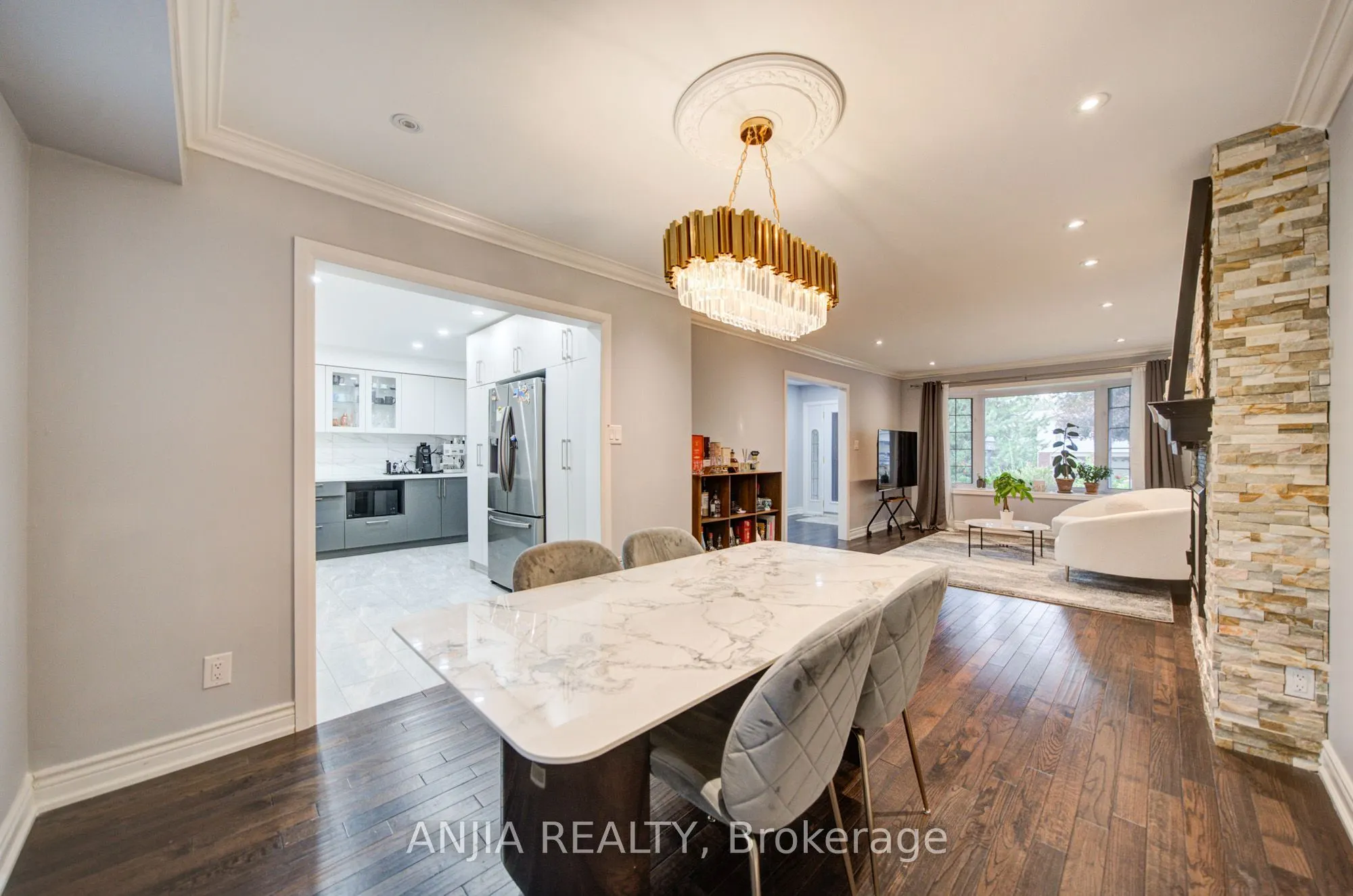 58 Summerfeldt Crescent