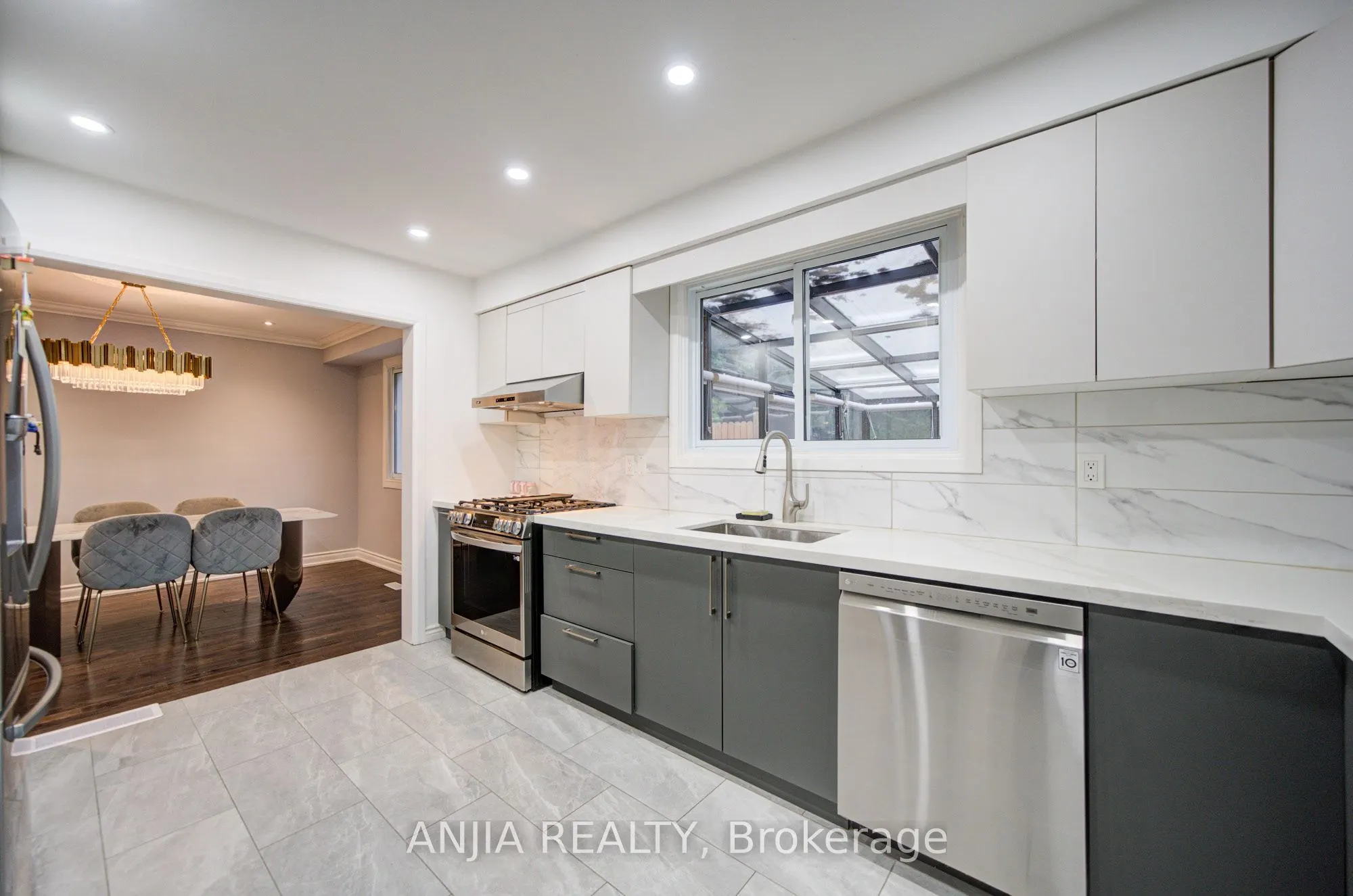 58 Summerfeldt Crescent
