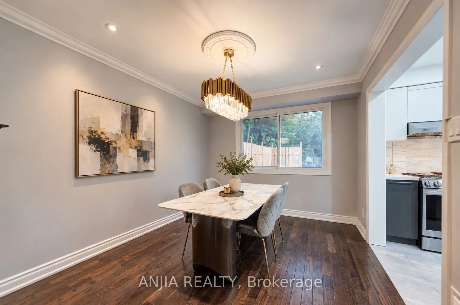 58 Summerfeldt Crescent