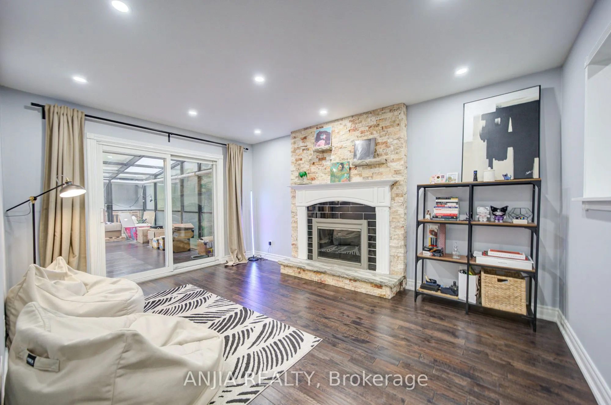 58 Summerfeldt Crescent