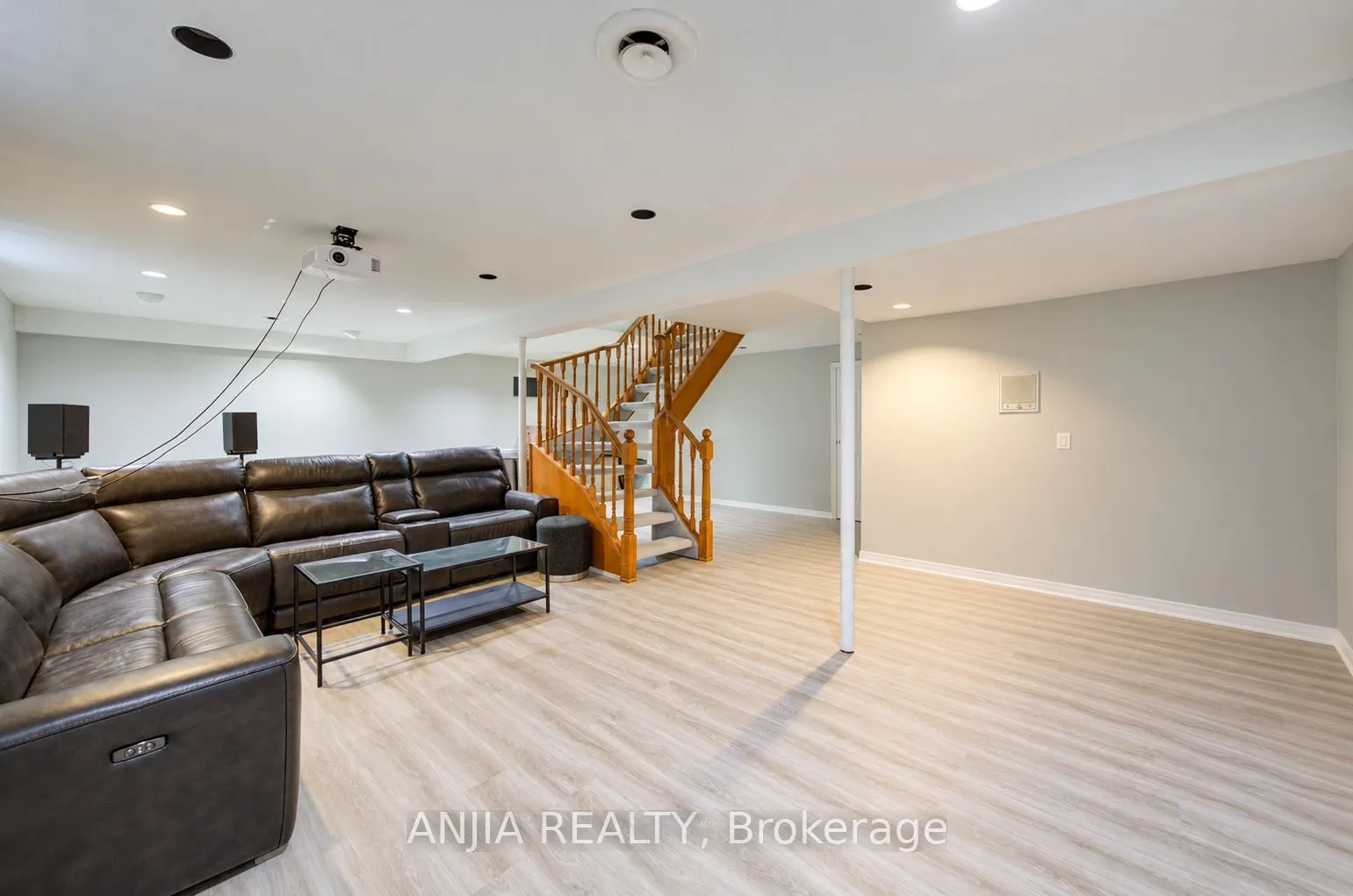 58 Summerfeldt Crescent