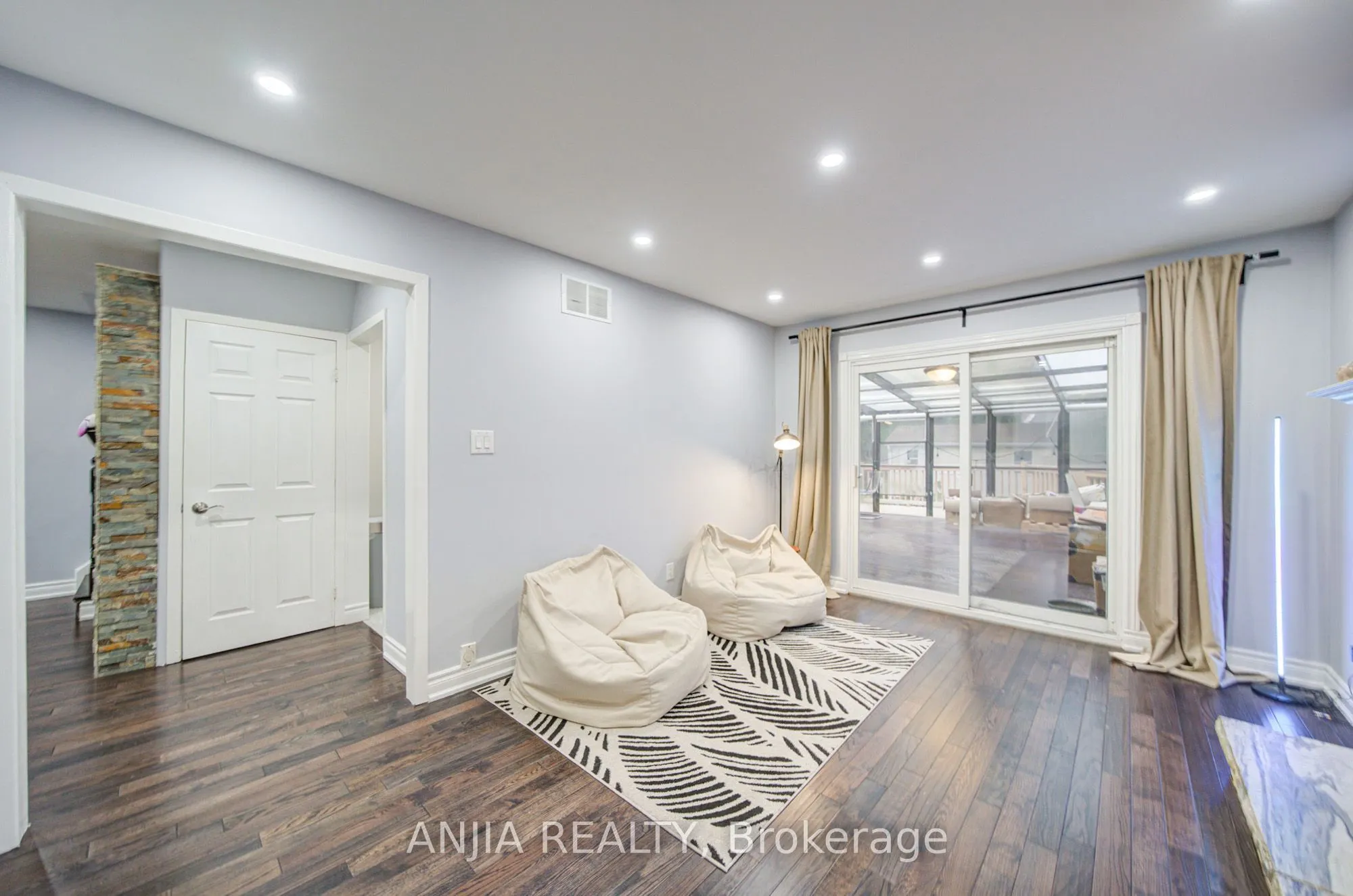 58 Summerfeldt Crescent