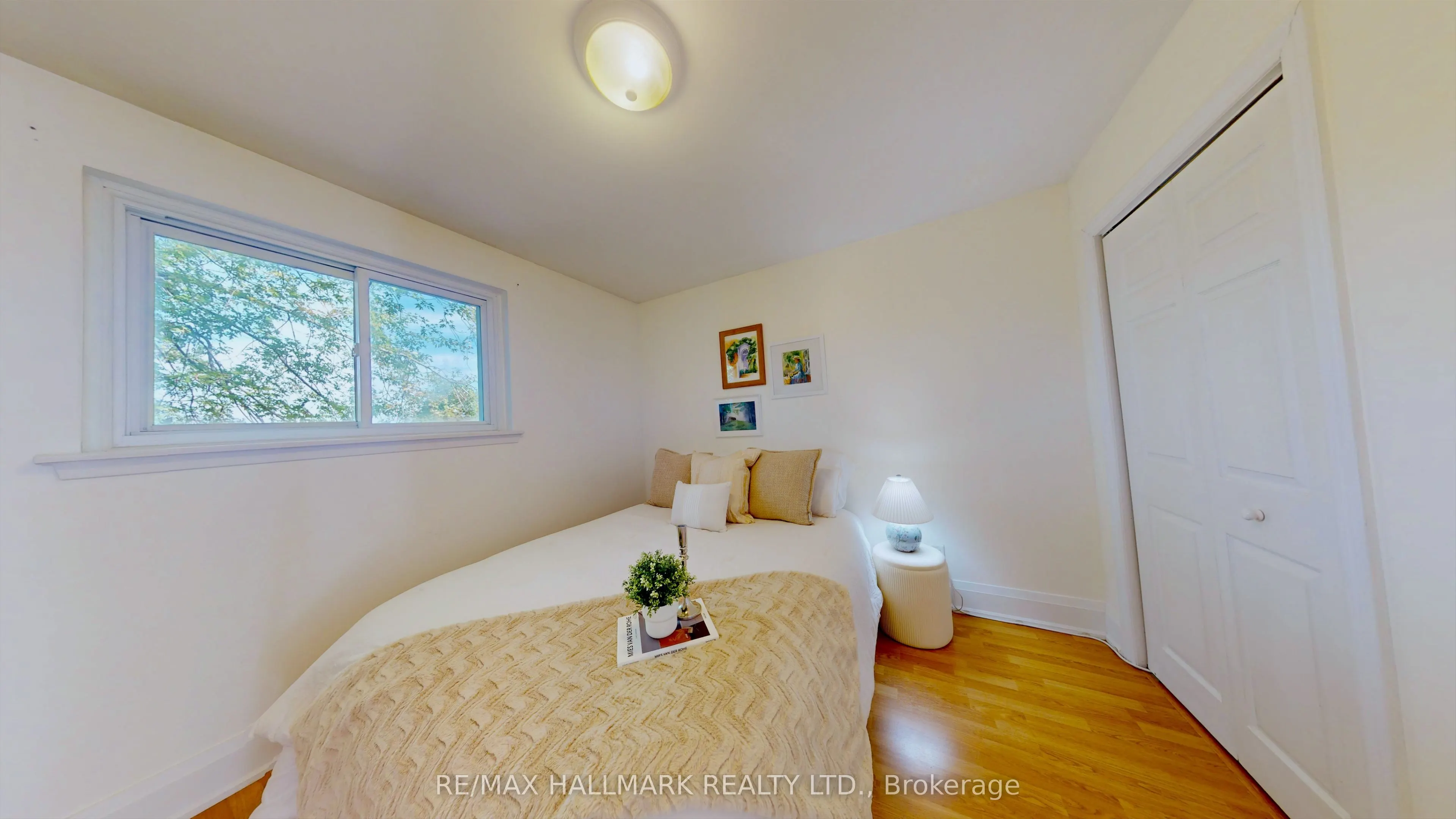 781 Pam Crescent