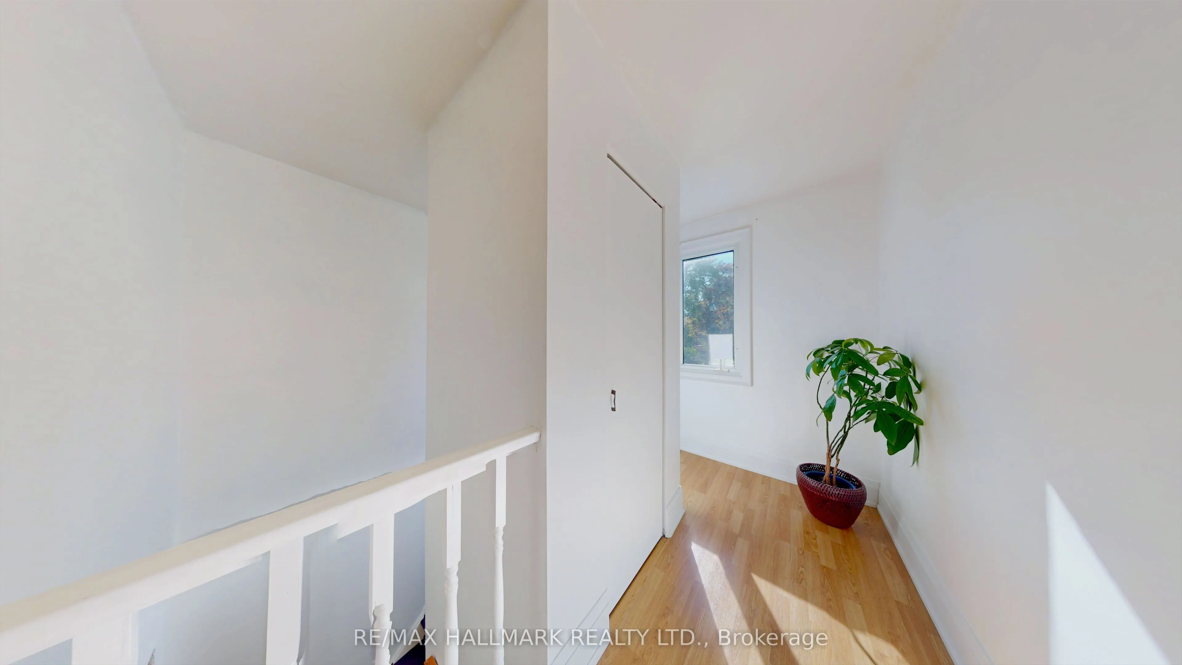 781 Pam Crescent