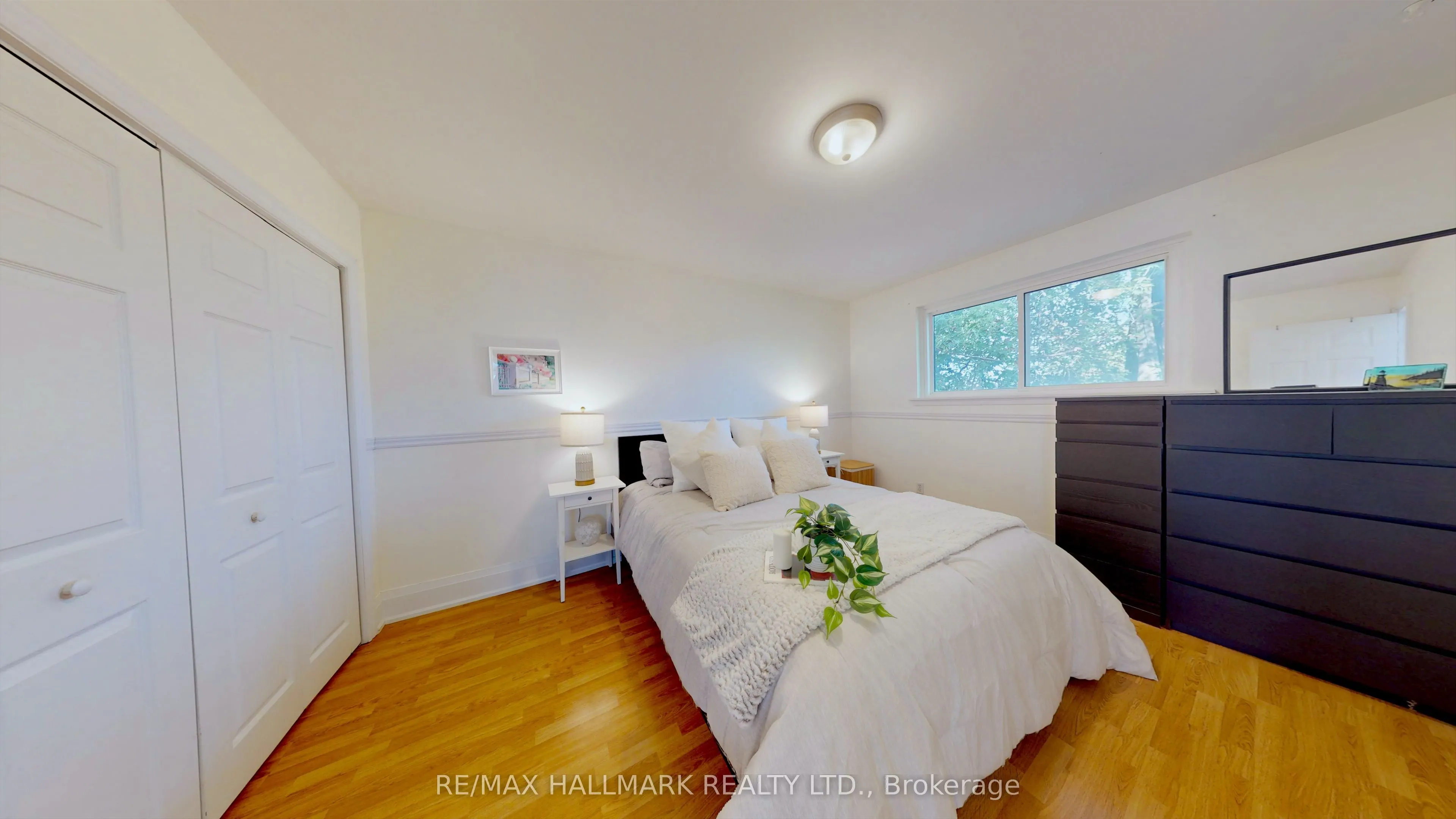 781 Pam Crescent