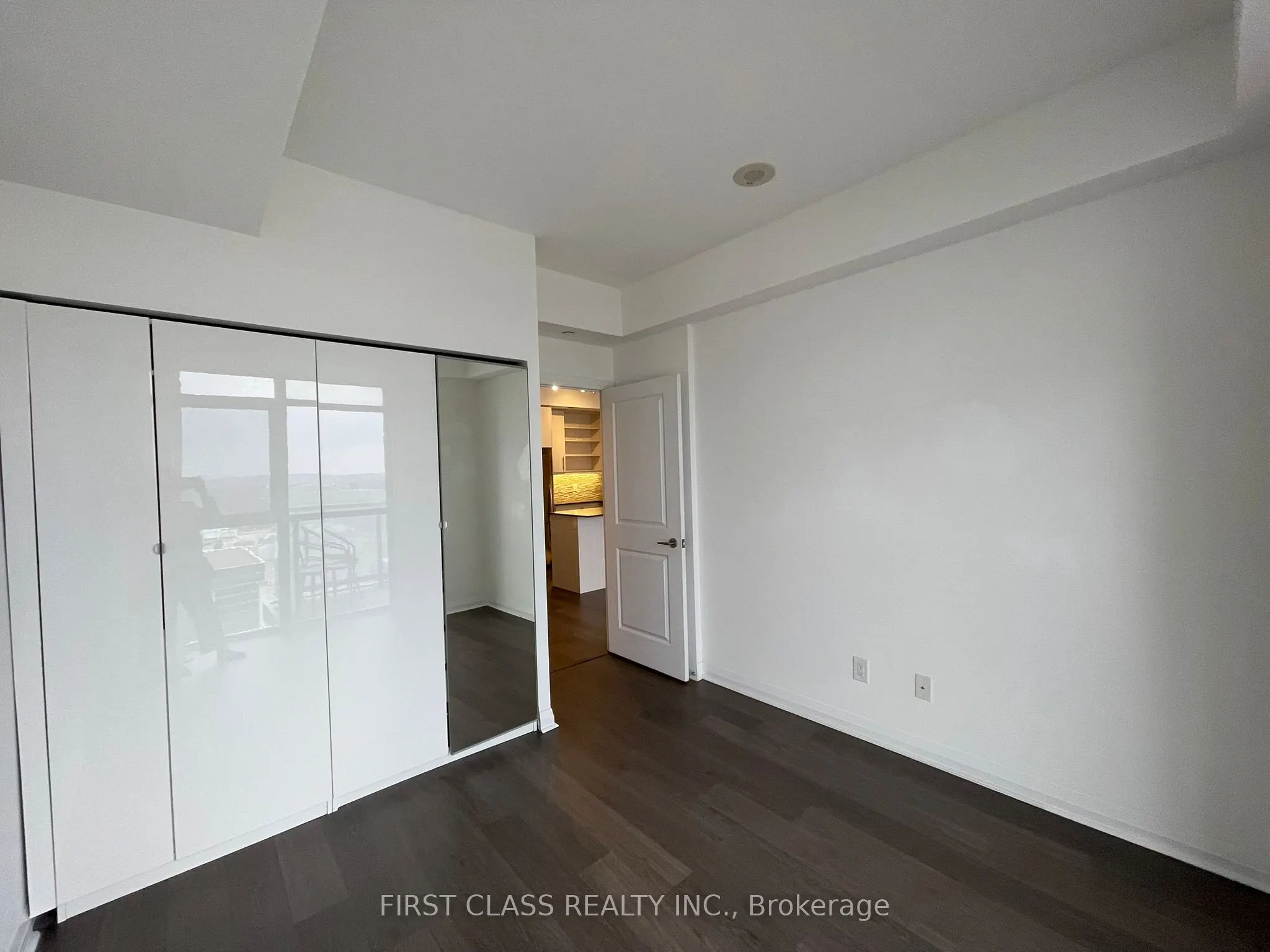 55 Oneida Crescent #1106