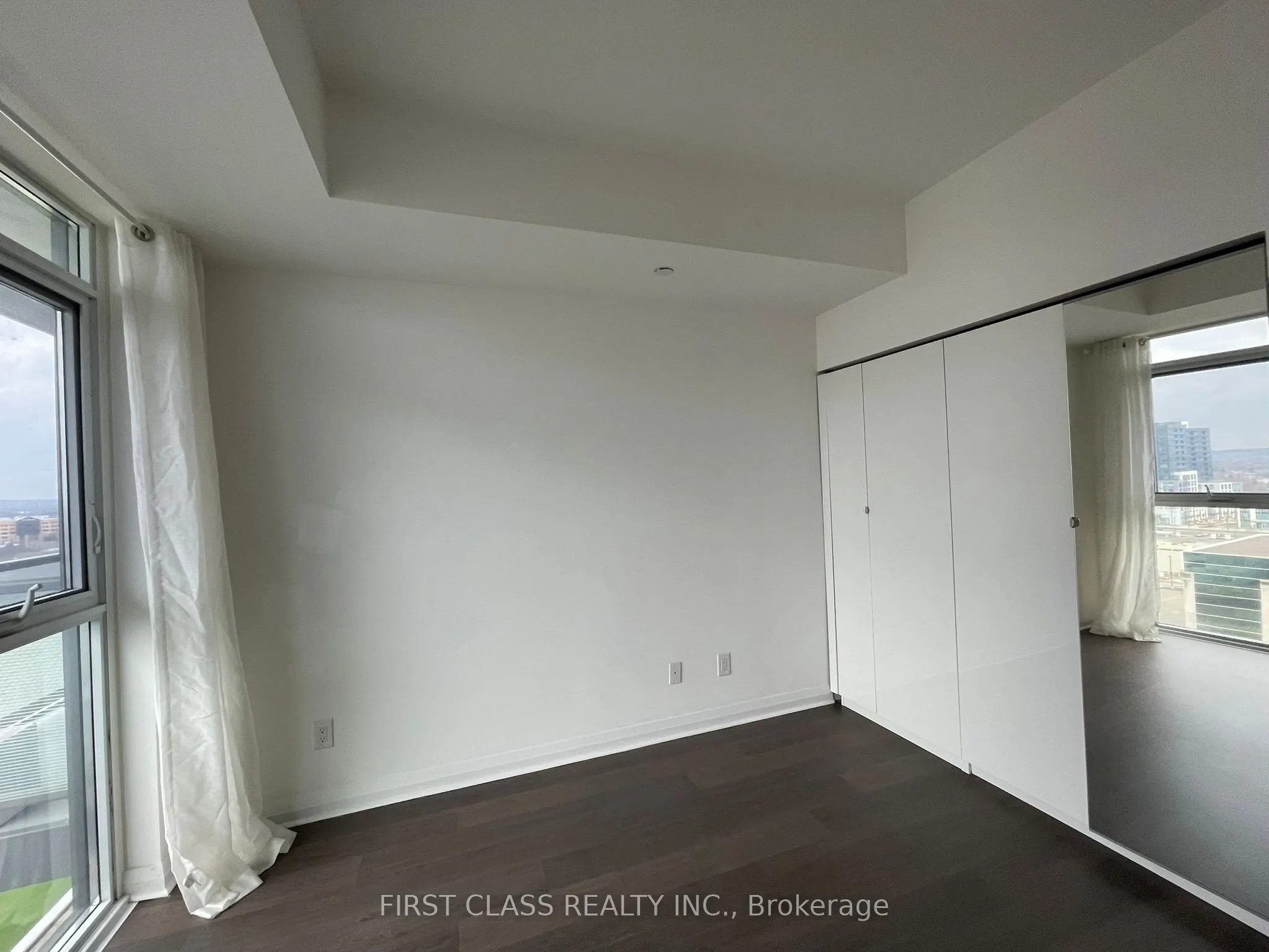 55 Oneida Crescent #1106
