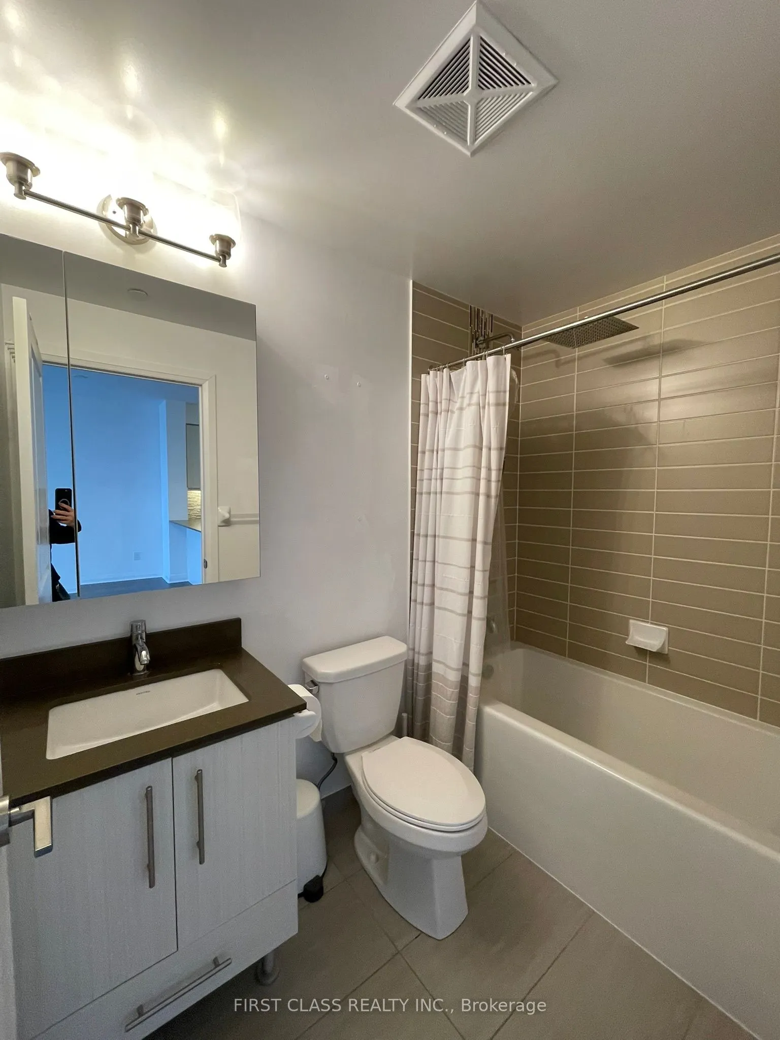 55 Oneida Crescent #1106