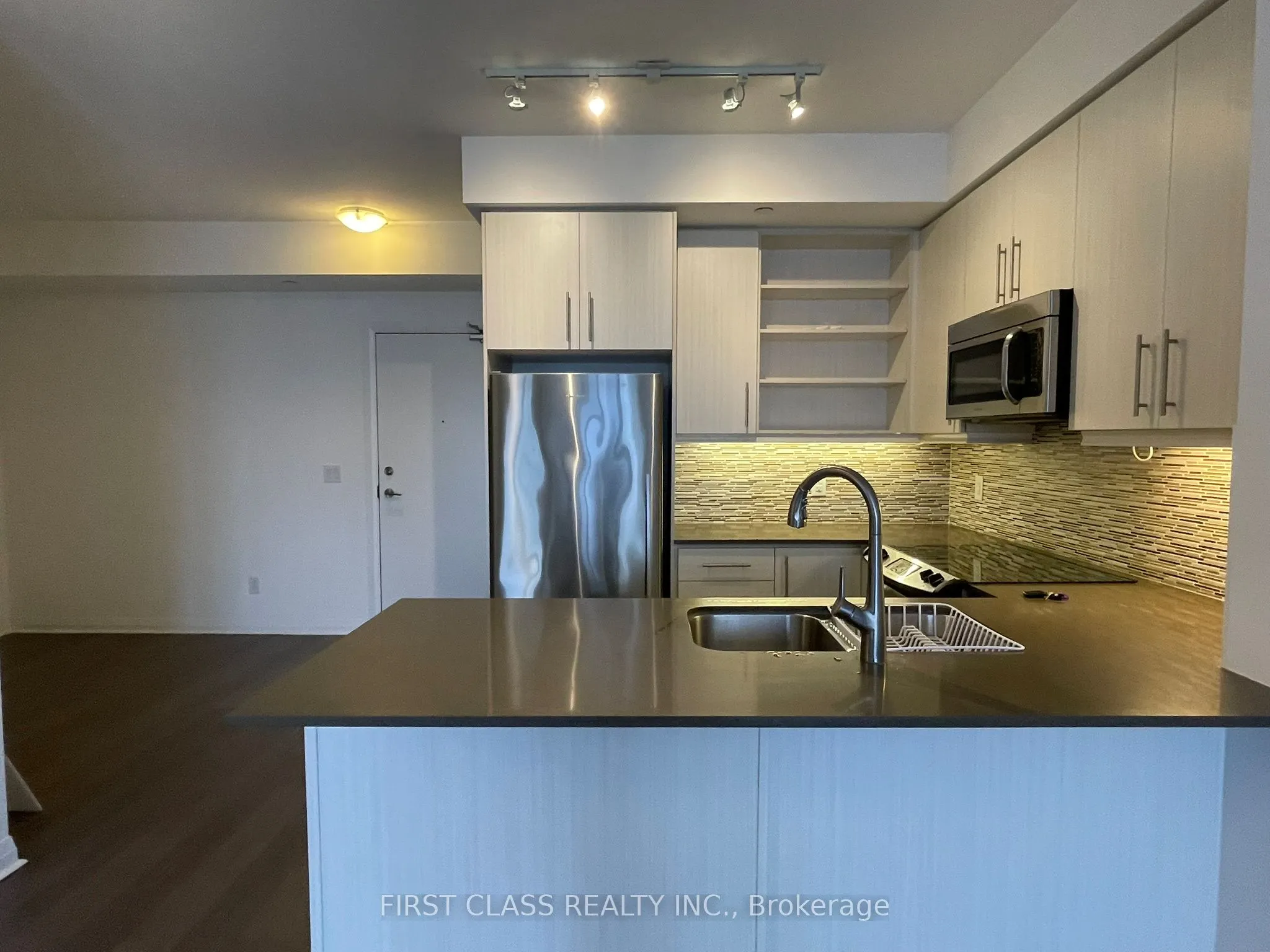 55 Oneida Crescent #1106