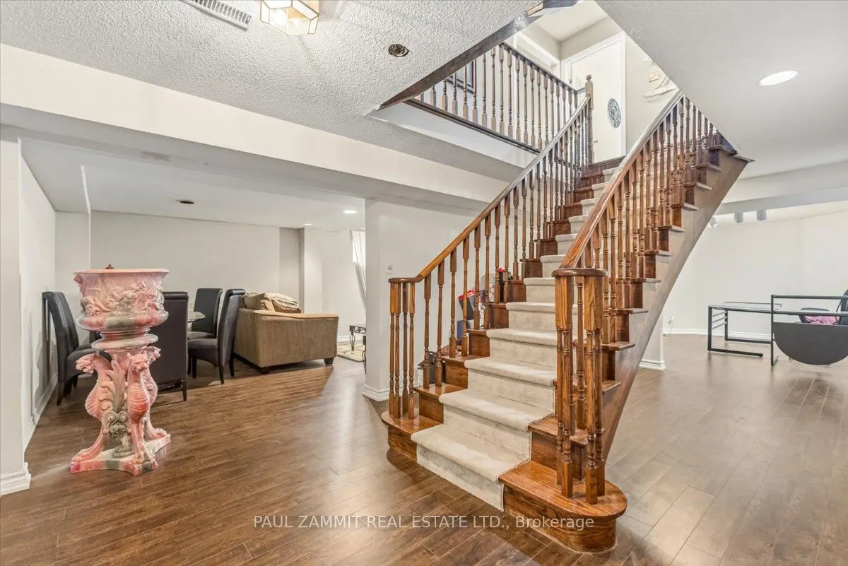 236 Green Lane