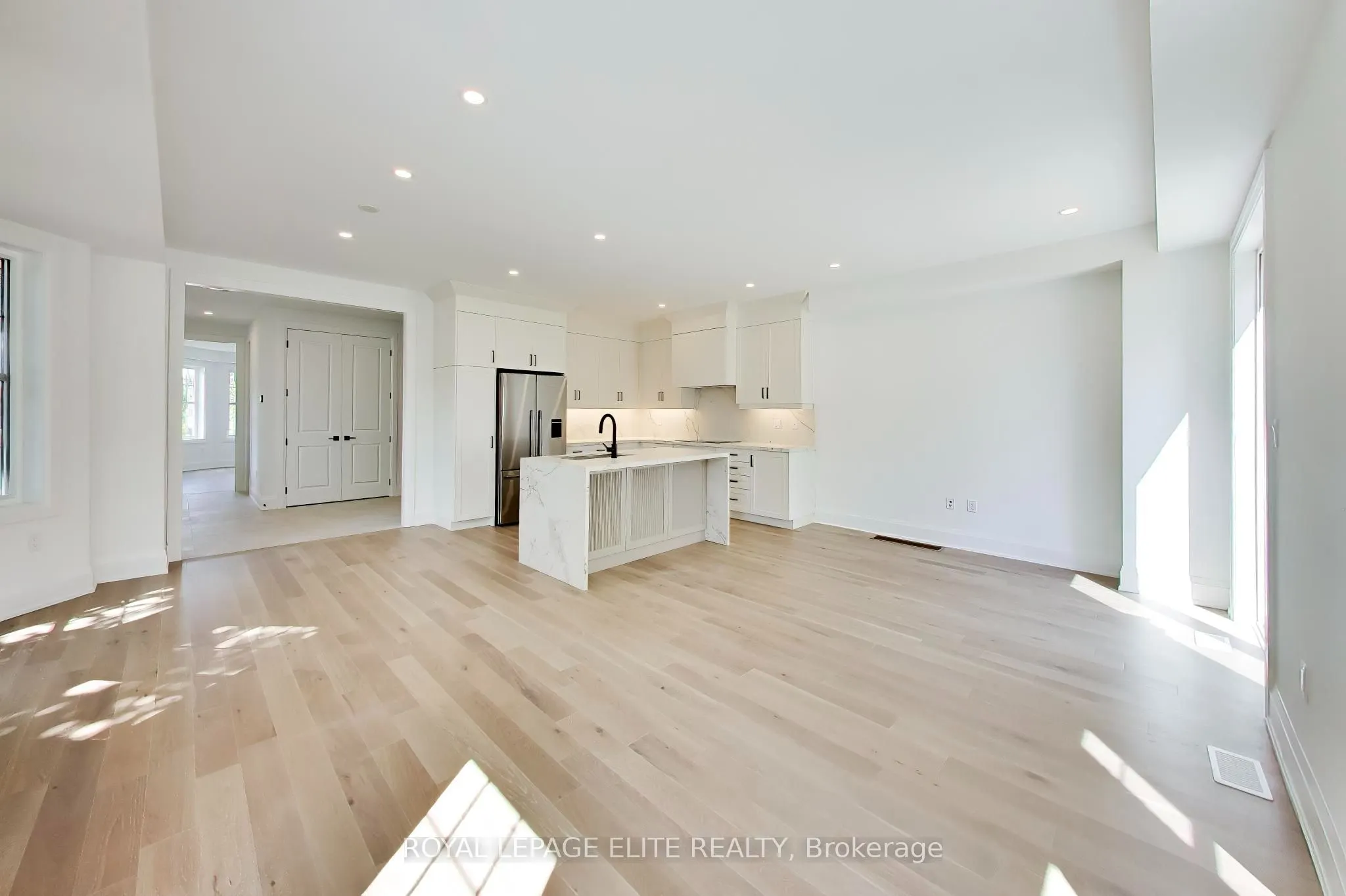 7 Dennison Street S