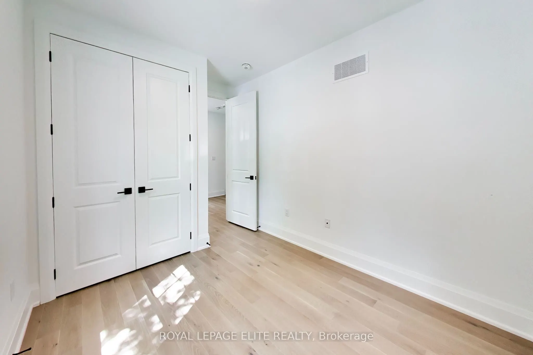 7 Dennison Street S