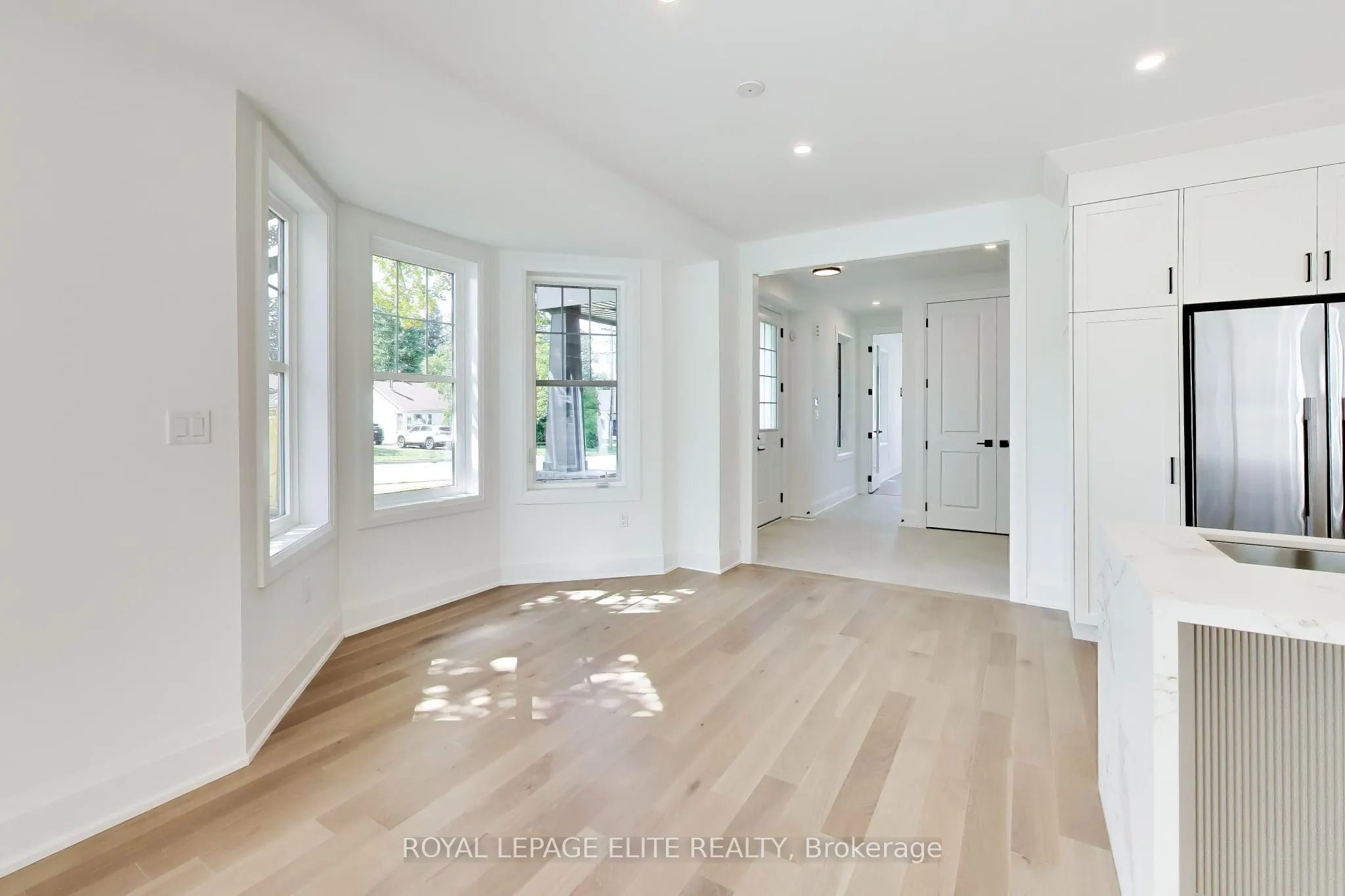 7 Dennison Street S