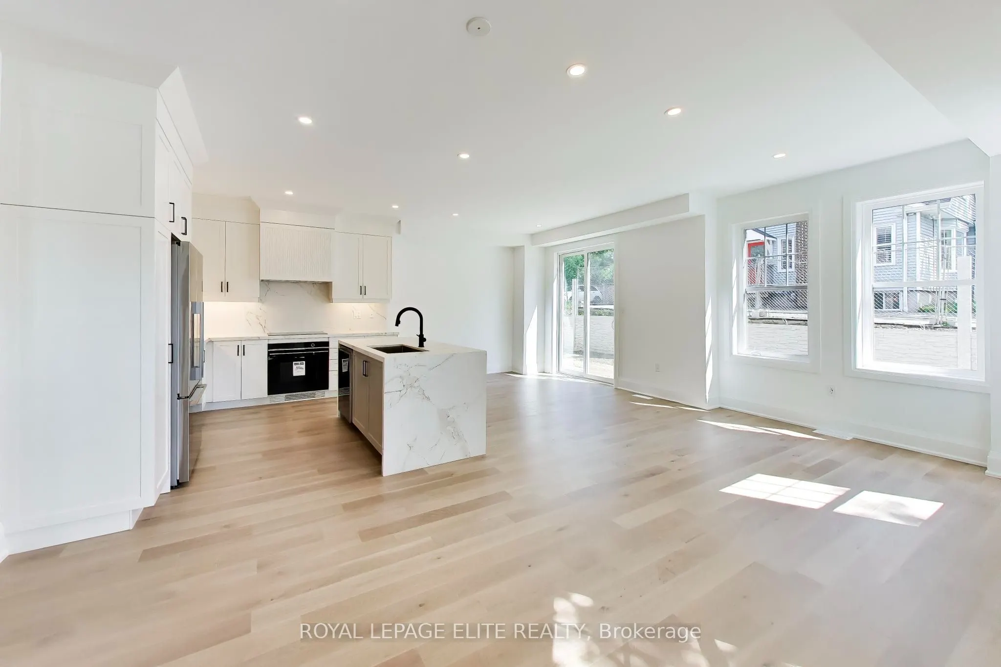 7 Dennison Street S