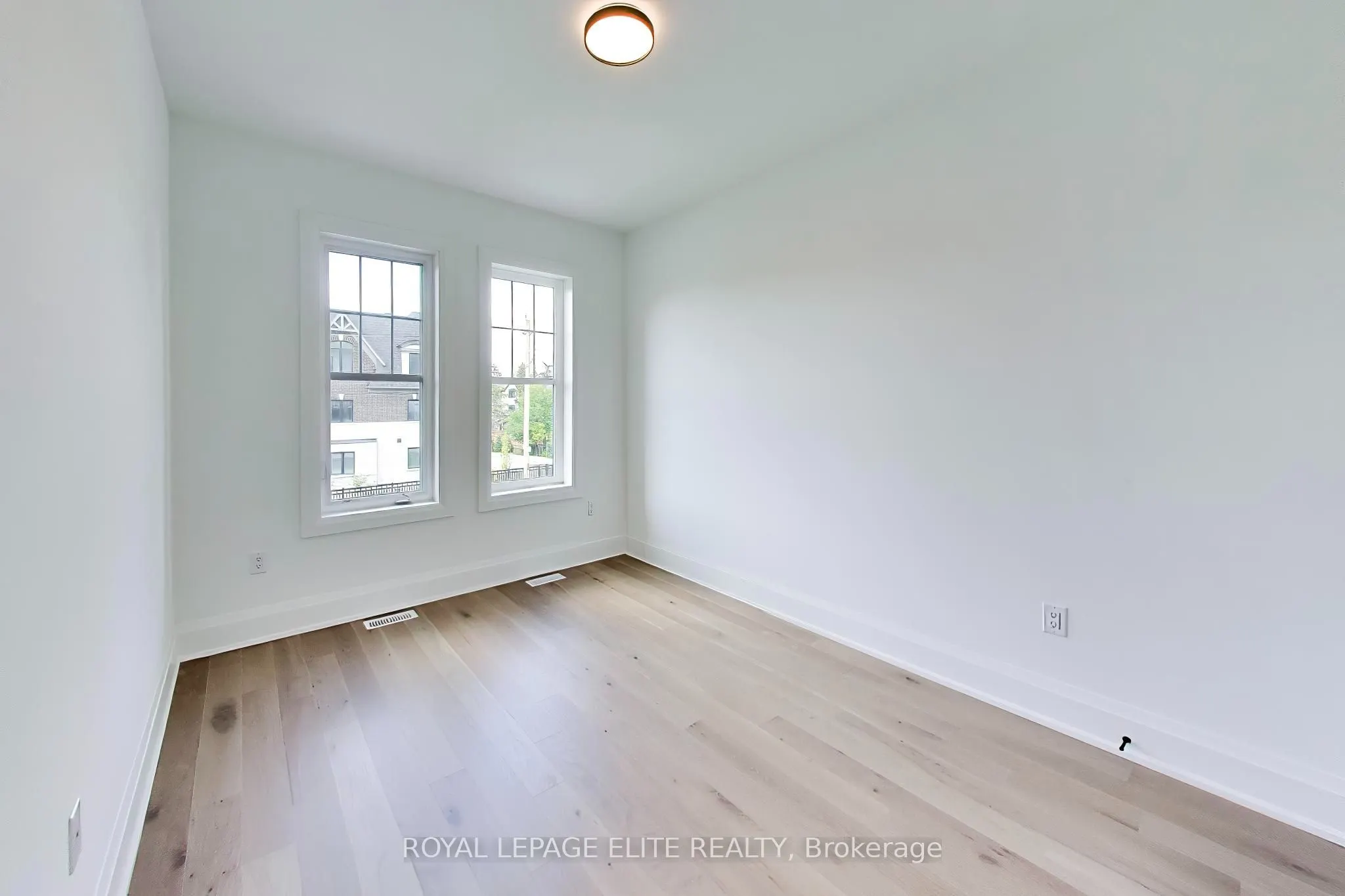 7 Dennison Street S