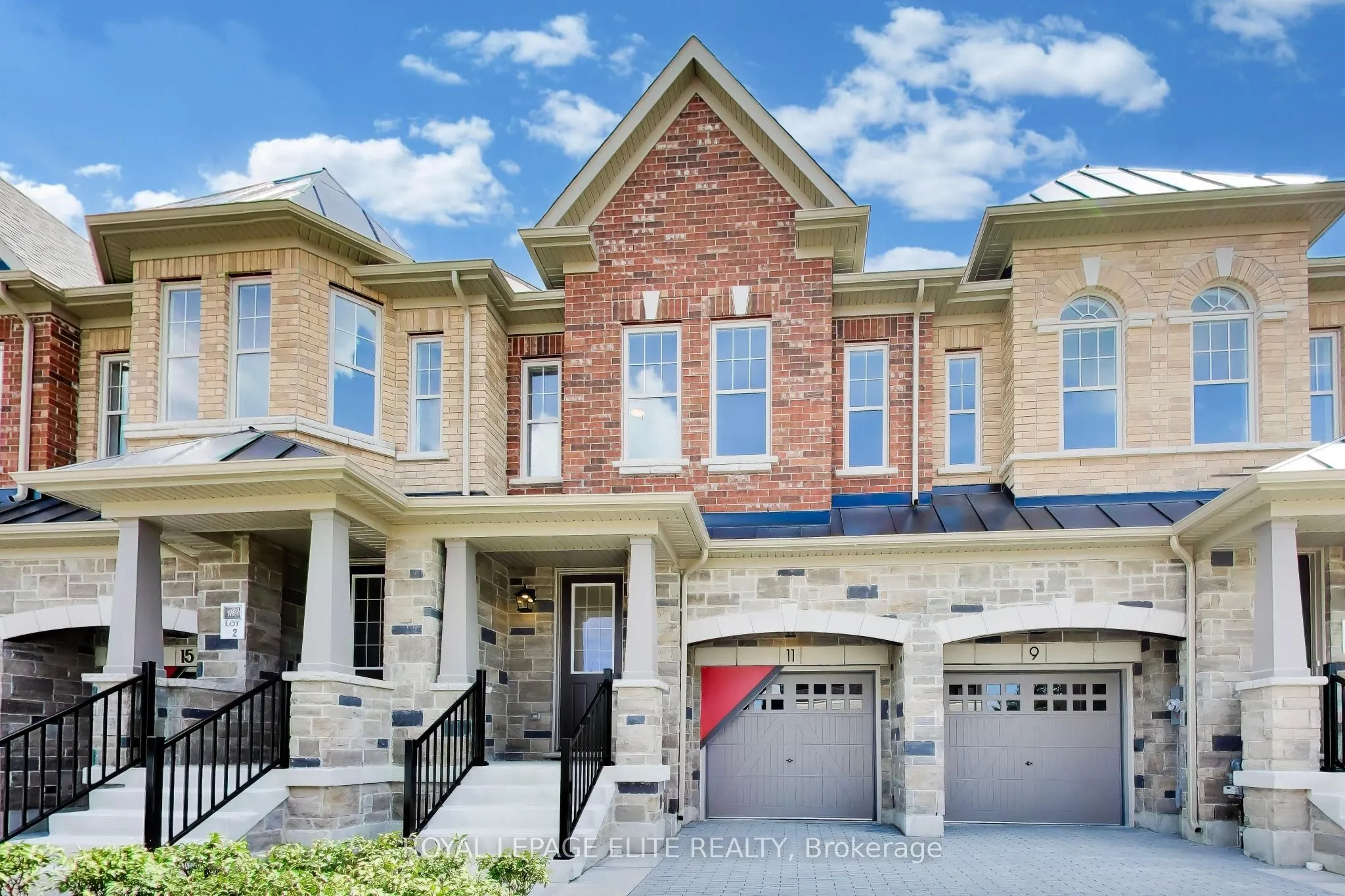 11 Dennison Street S