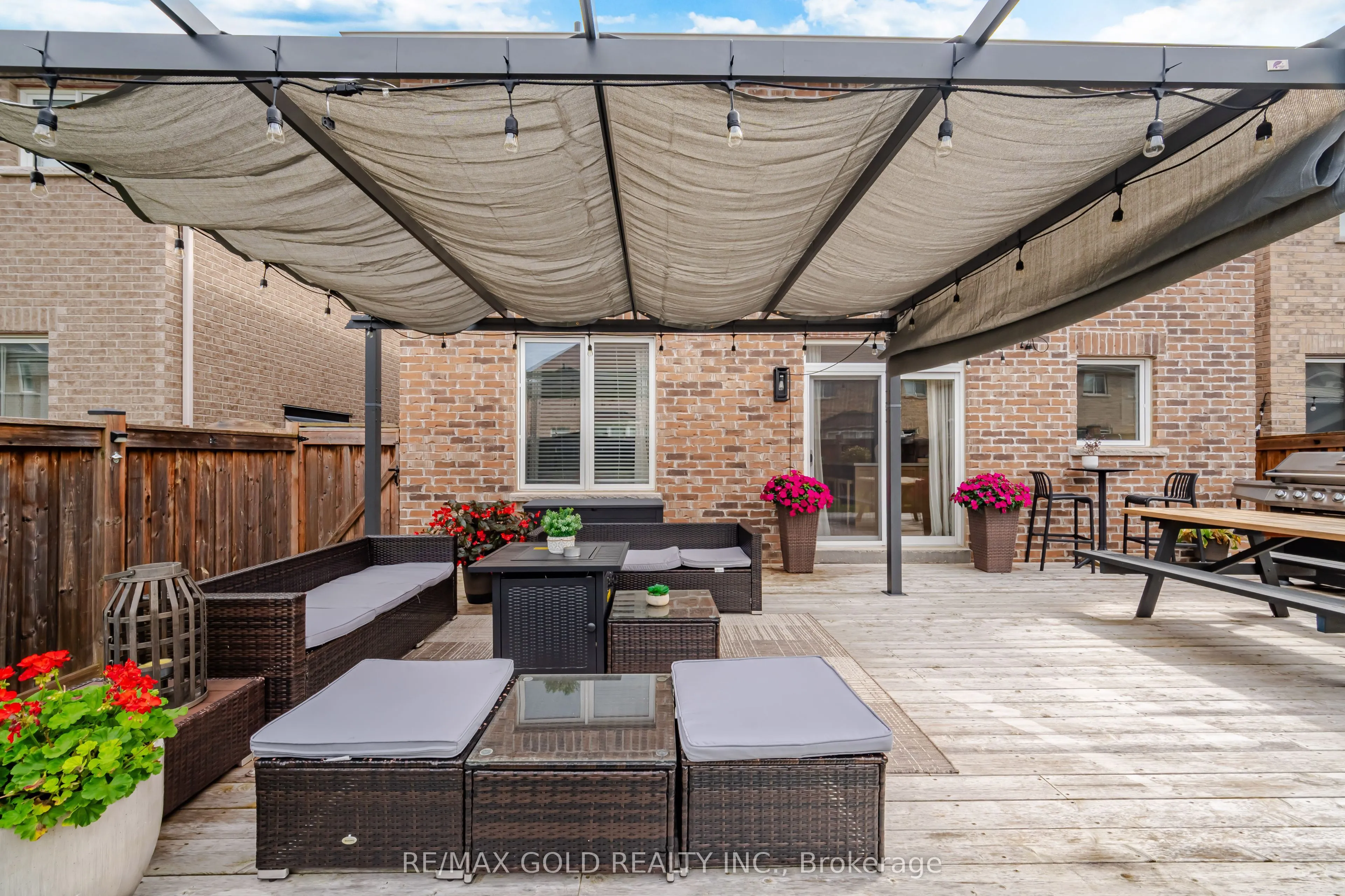 24 Gunning Crescent E