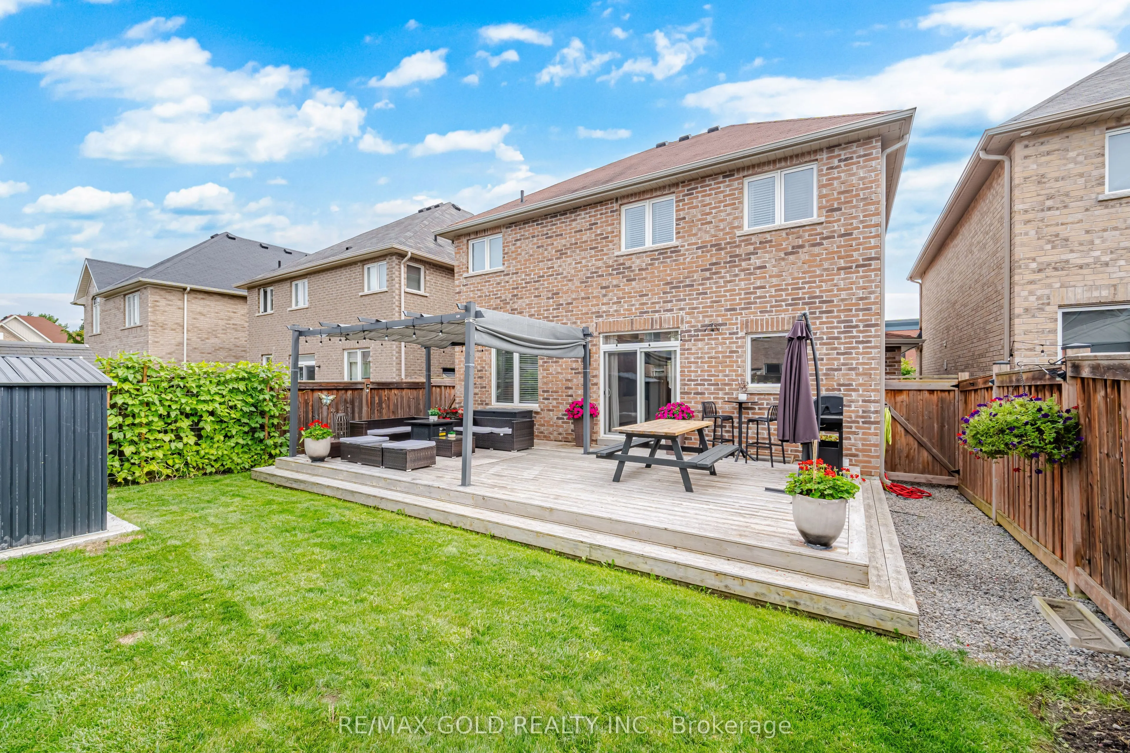24 Gunning Crescent E