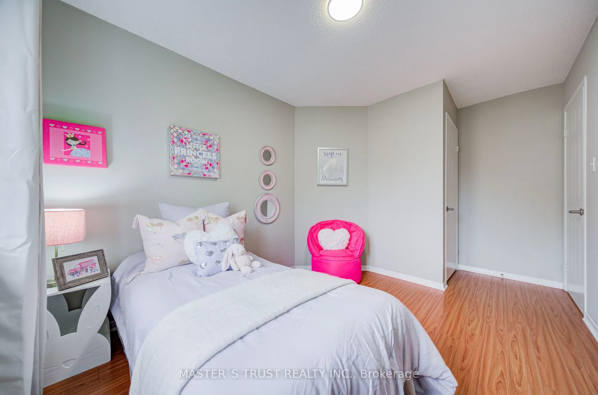 23 Observatory Lane #272