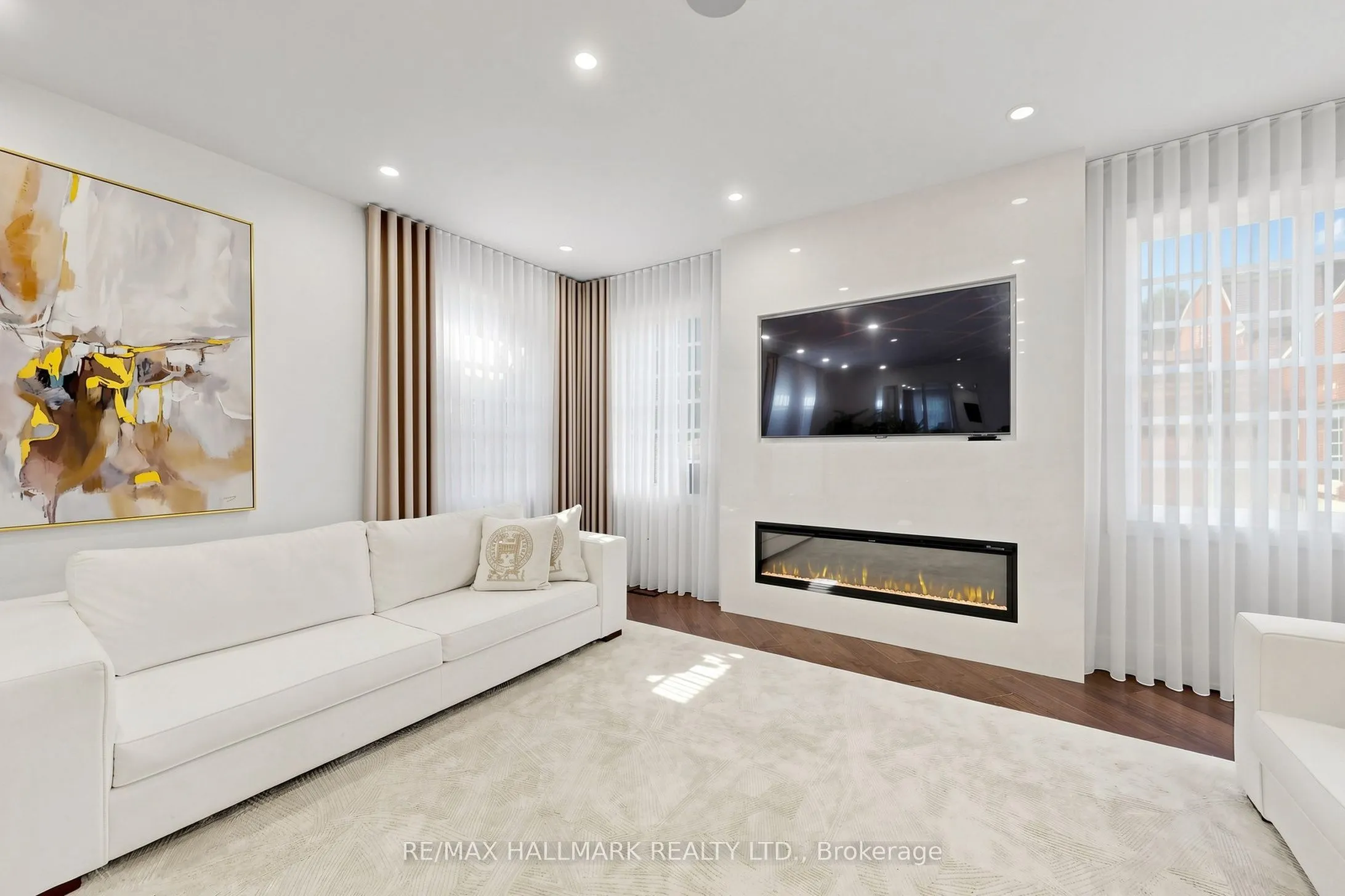 63 Willett Crescent