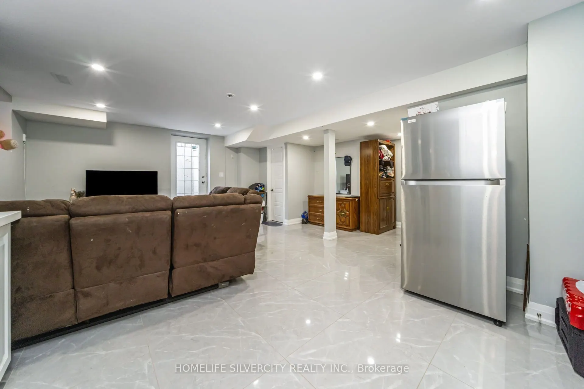 67 Ten Pines Road