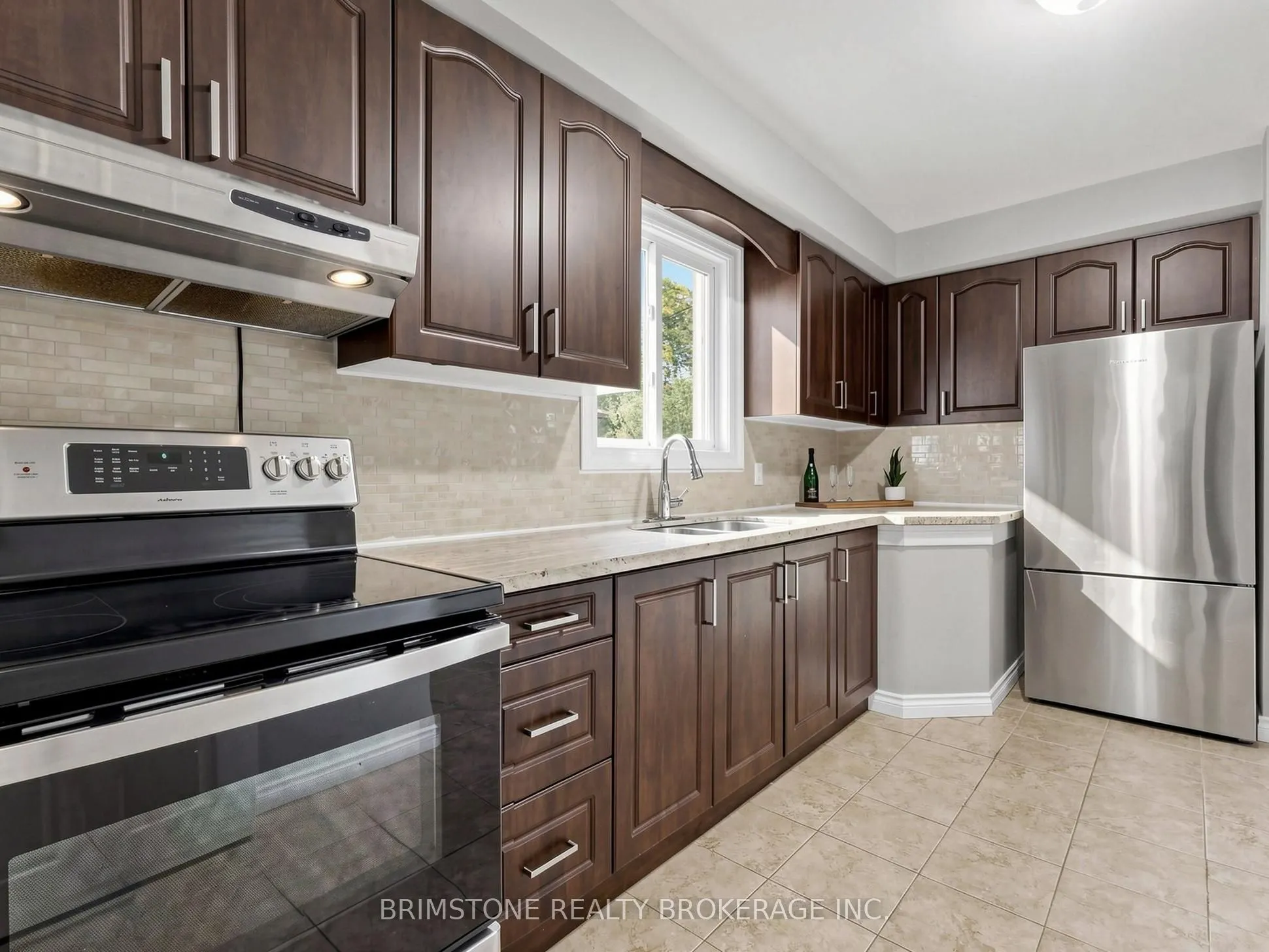 93 Bayview Parkway