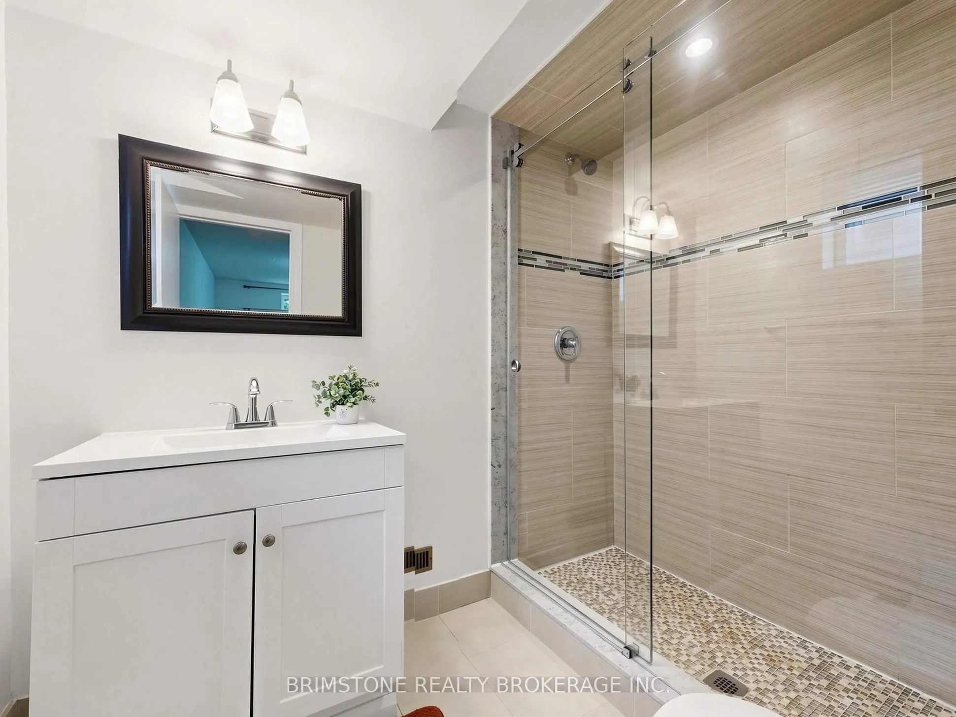 93 Bayview Parkway