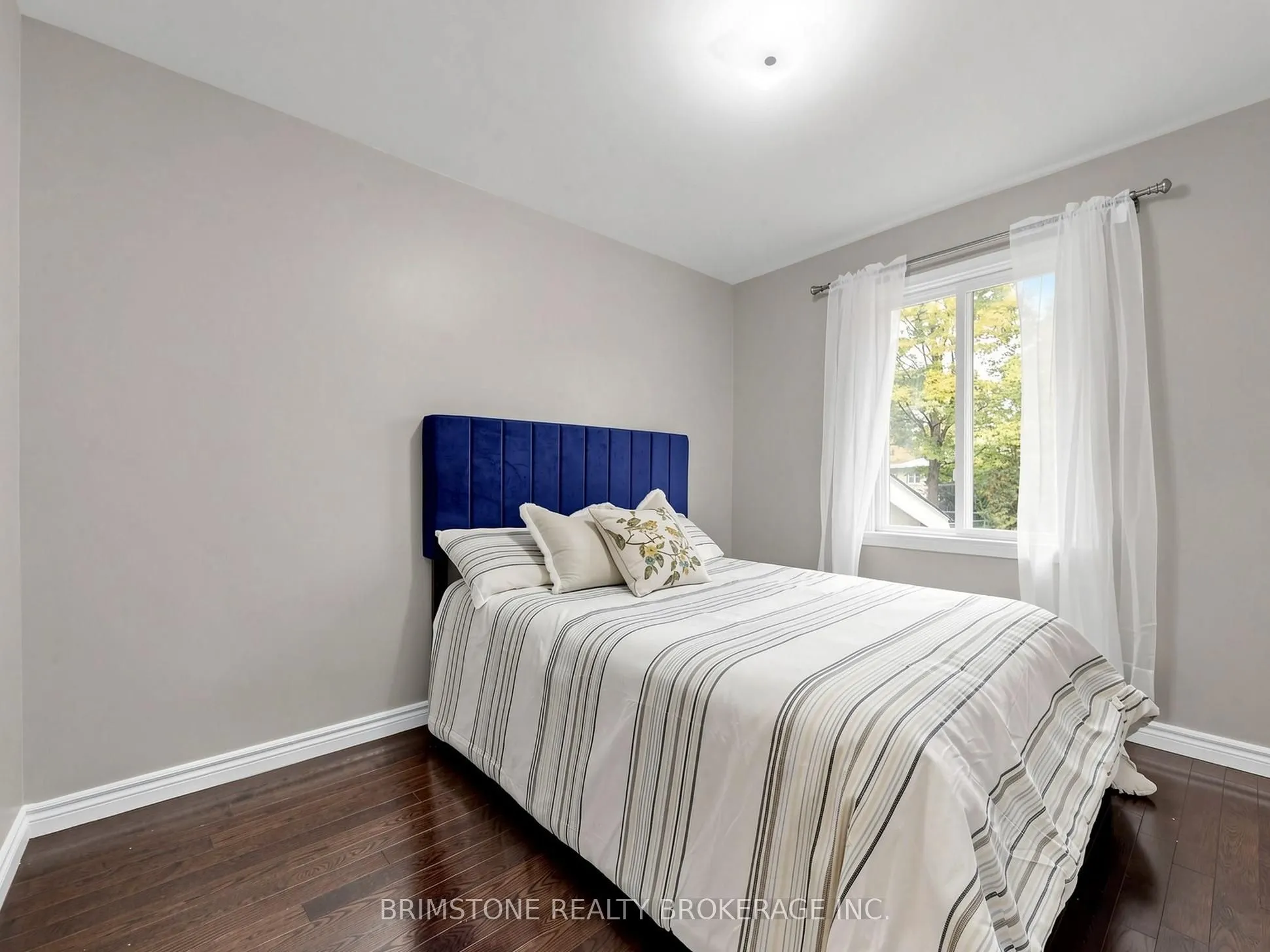93 Bayview Parkway