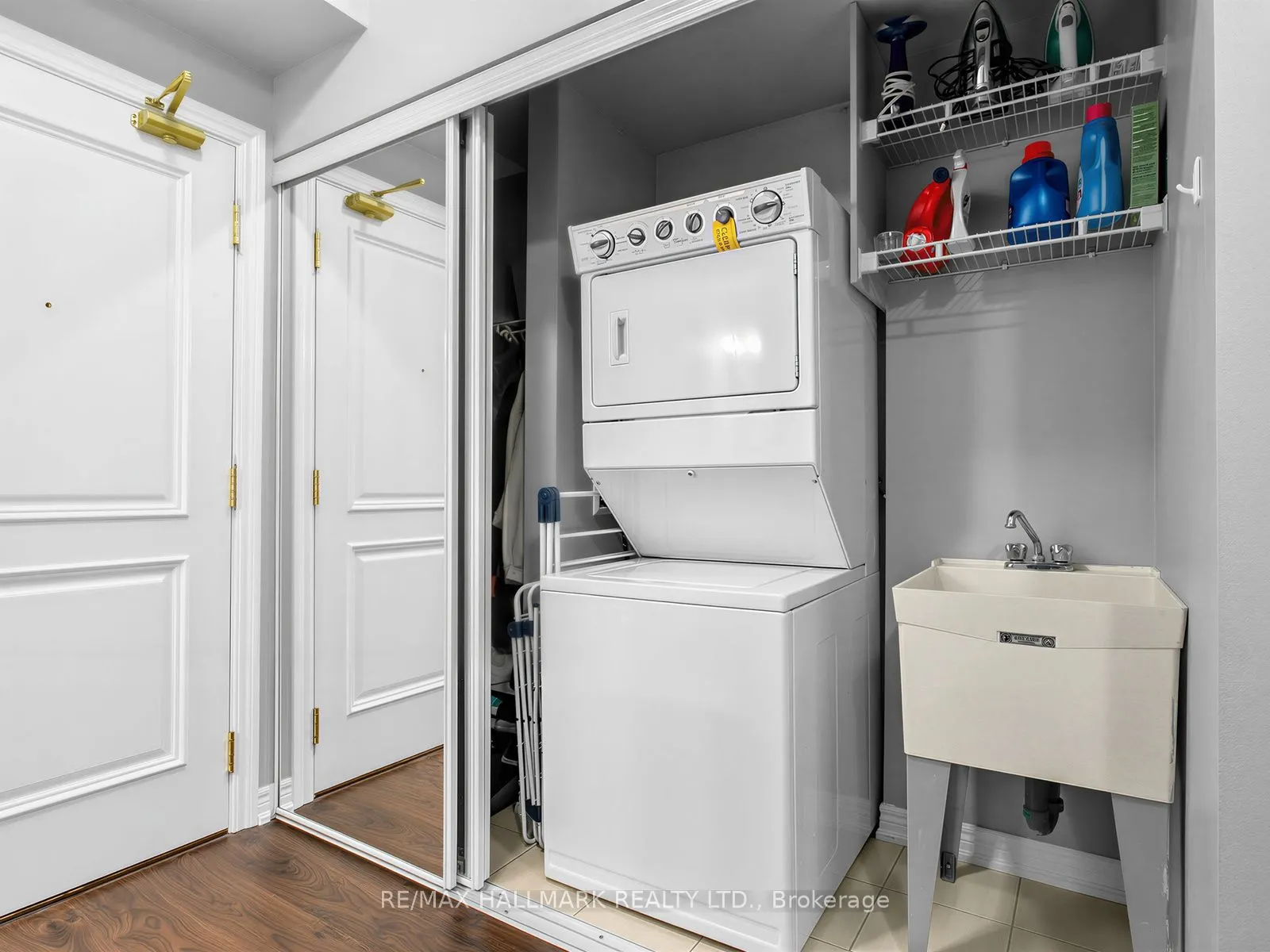 9245 Jane Street #303