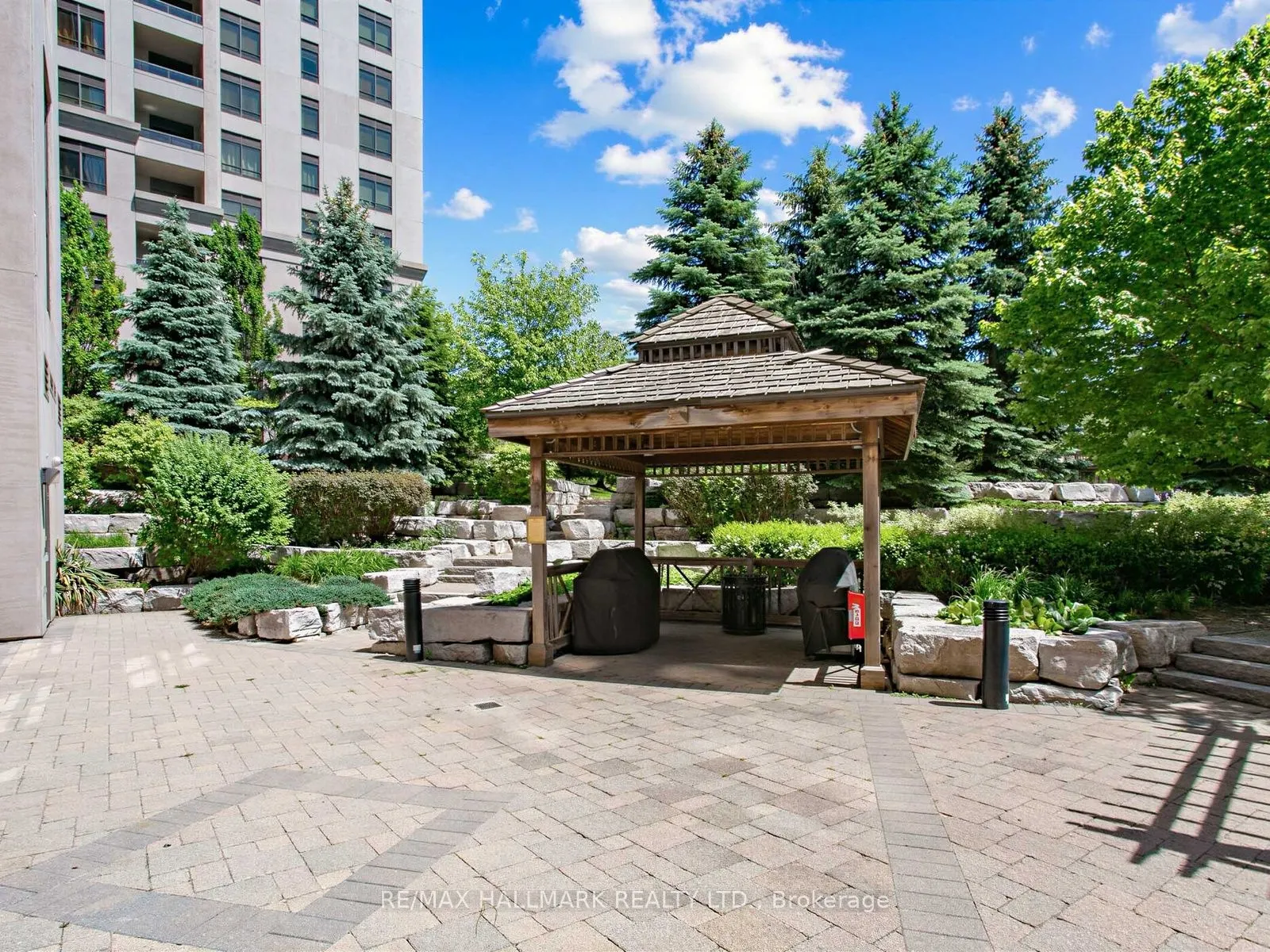 9245 Jane Street #303