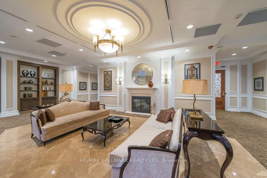 9245 Jane Street #303