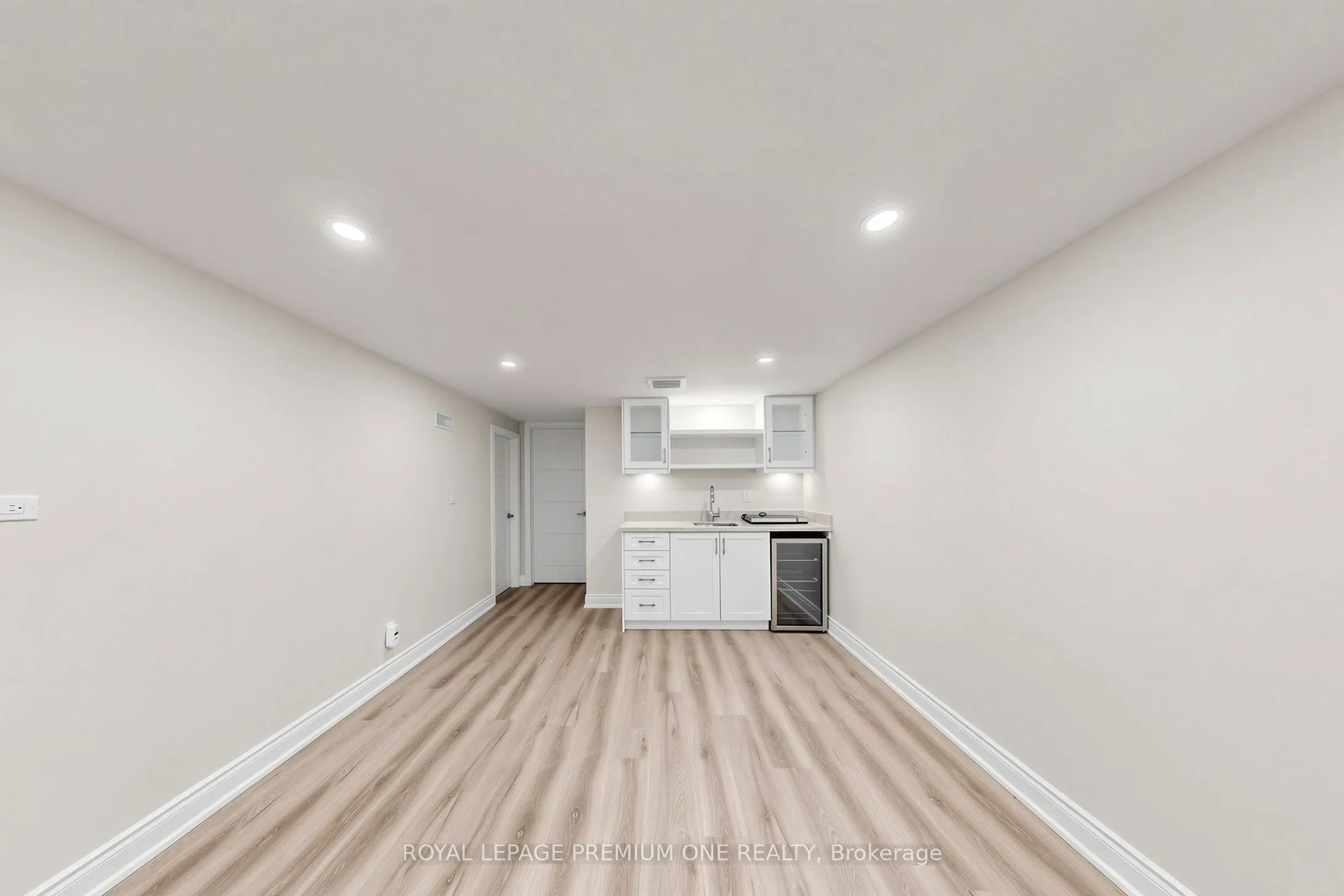98 Thornton Avenue