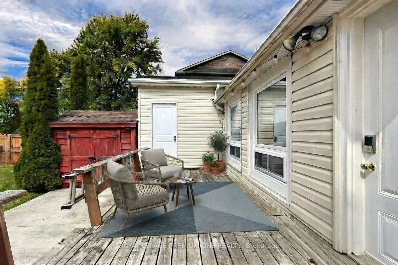 98 Thornton Avenue